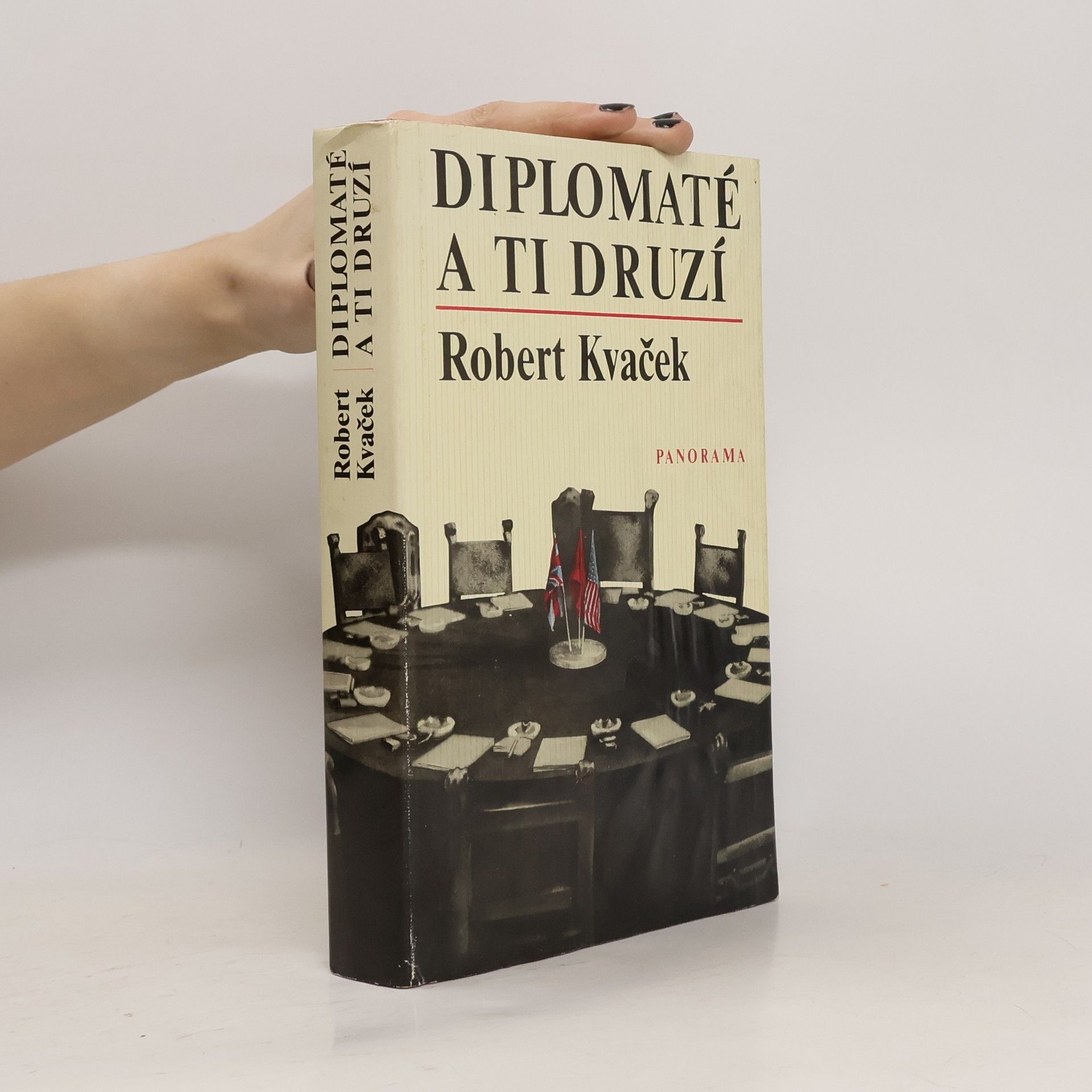 Diplomaté a ti druzí