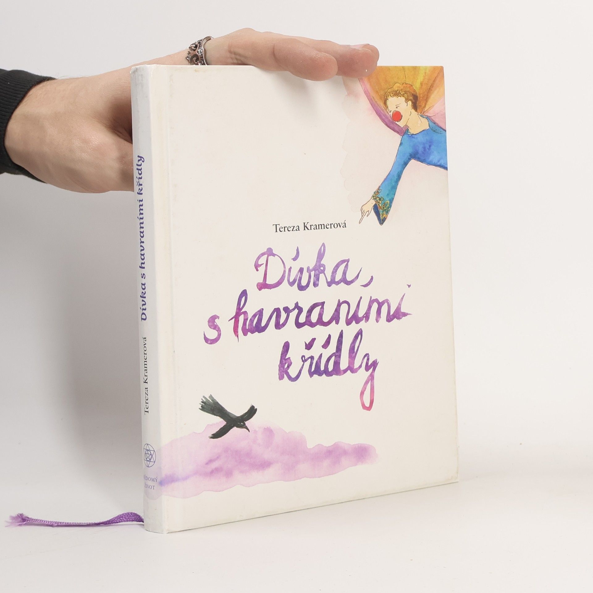 Dívka s havraními křídly