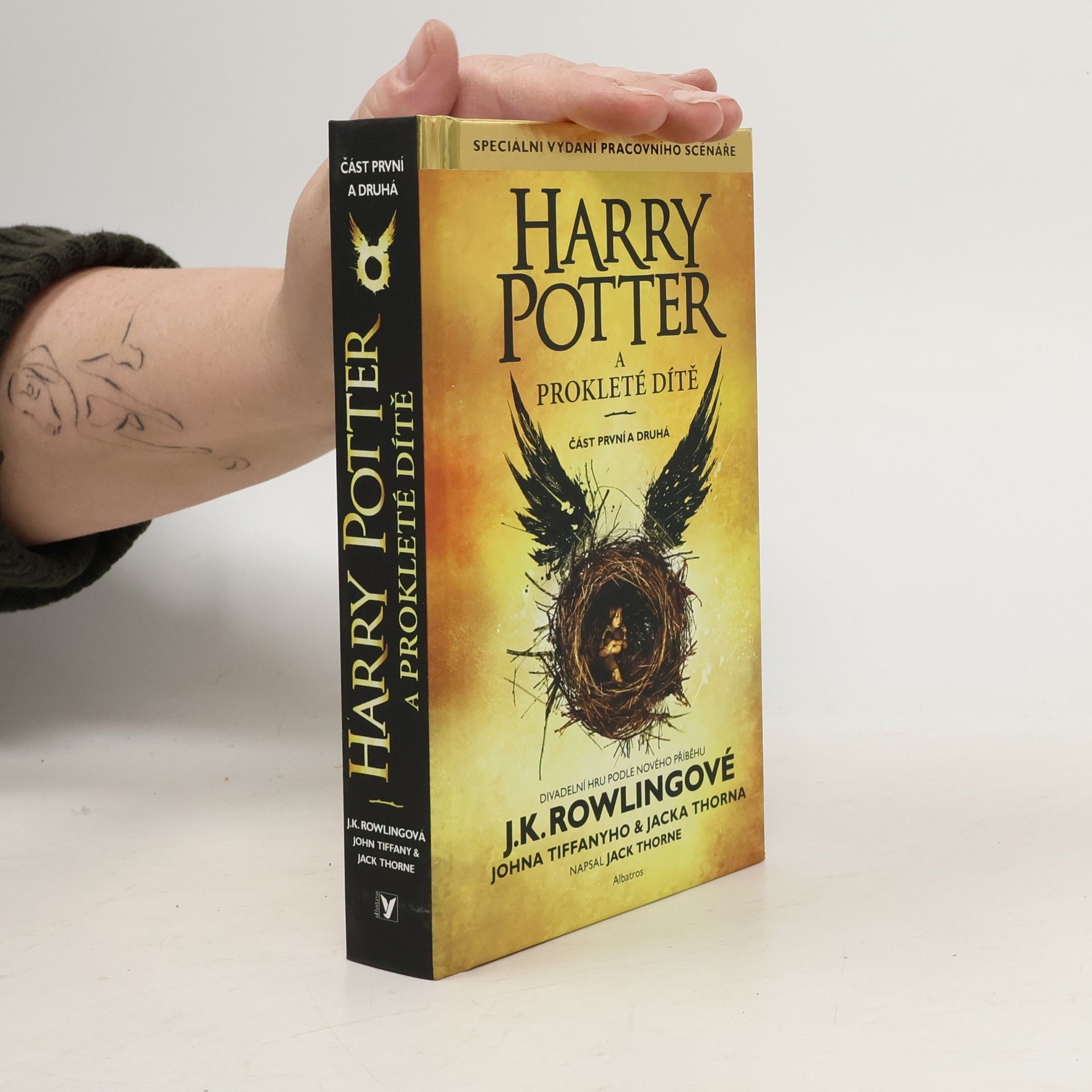 Joanne K. Rowlingová Harry Potter a prokleté dítě