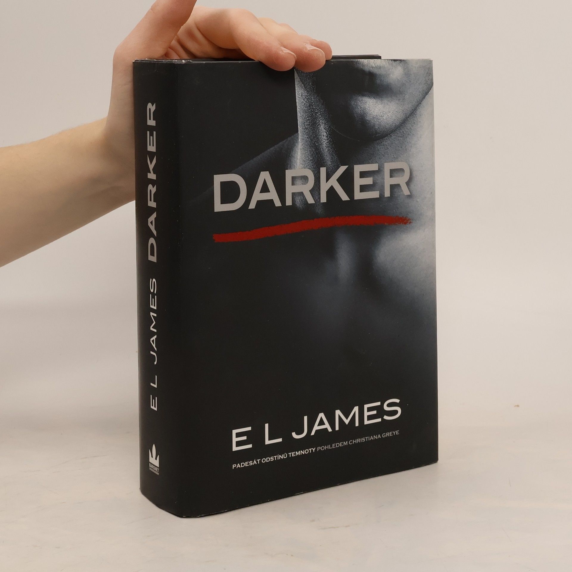 Darker. Padesát odstínů temnoty pohledem Christiana Greye