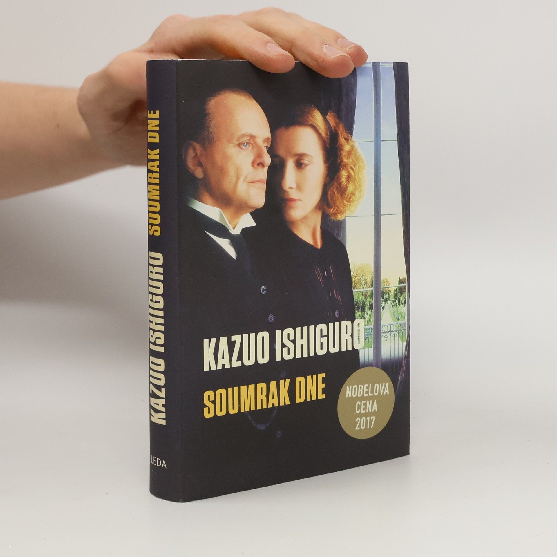 Kazuo Ishiguro Soumrak dne