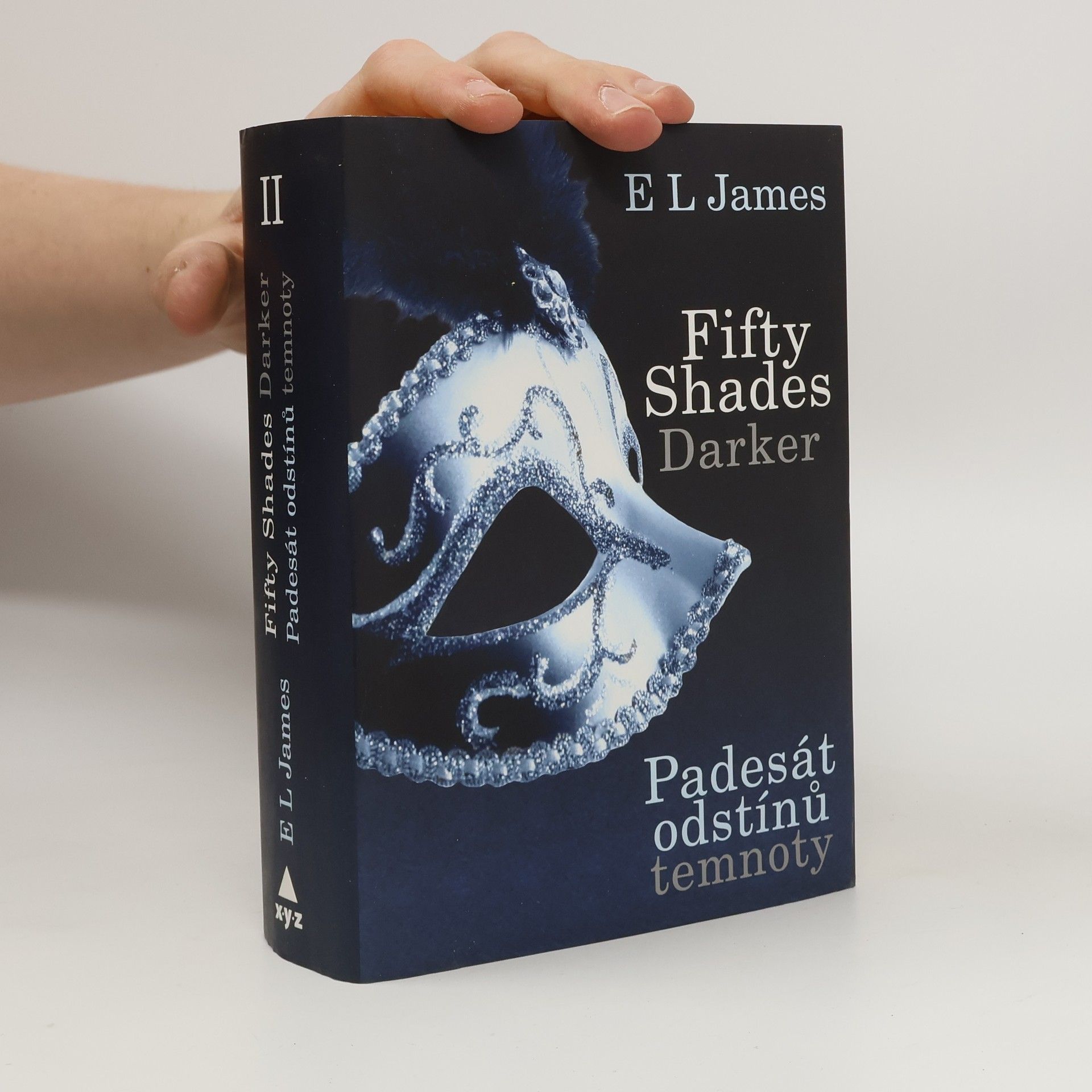 E. L. James Padesát odstínů temnoty
