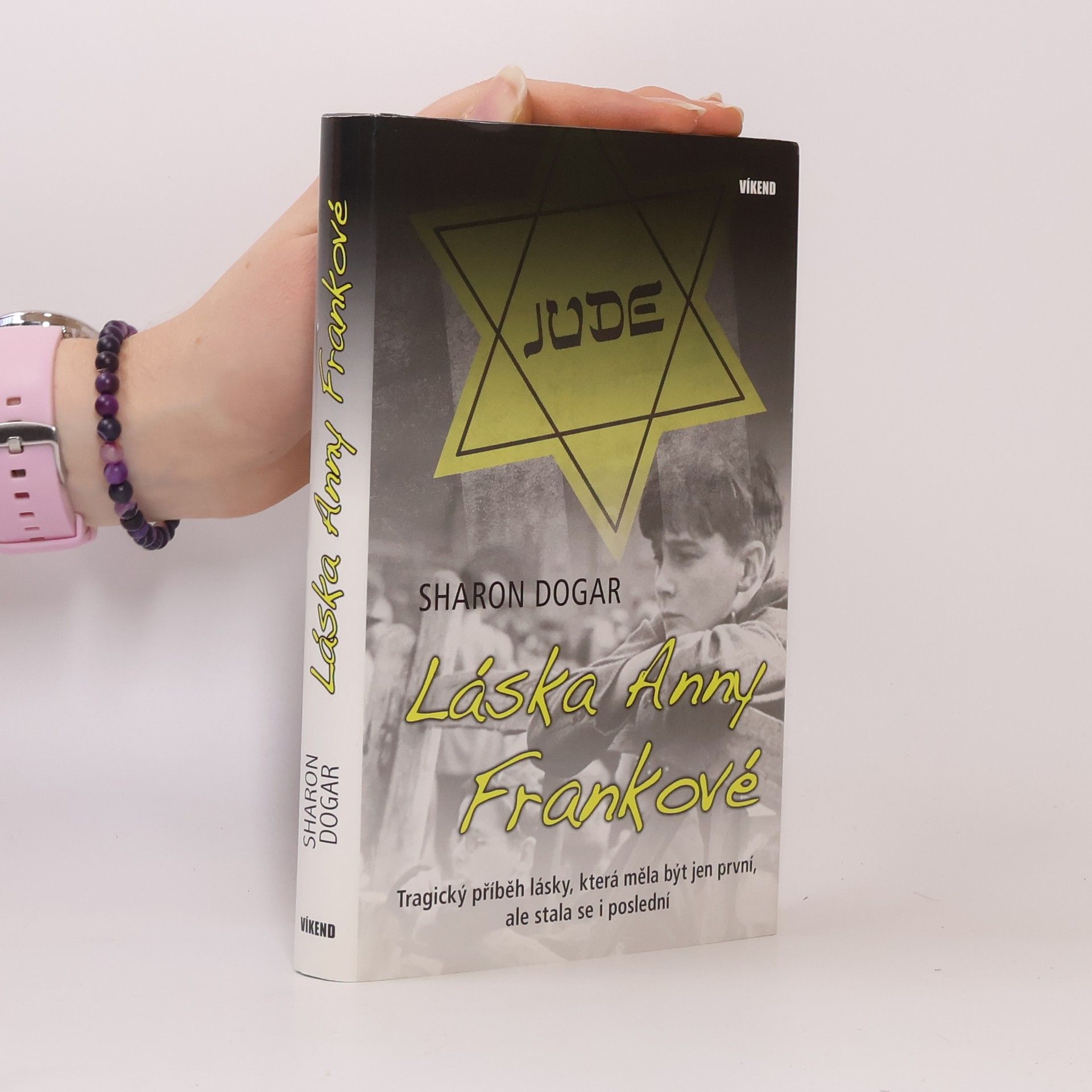 Sharon Dogar Láska Anny Frankové