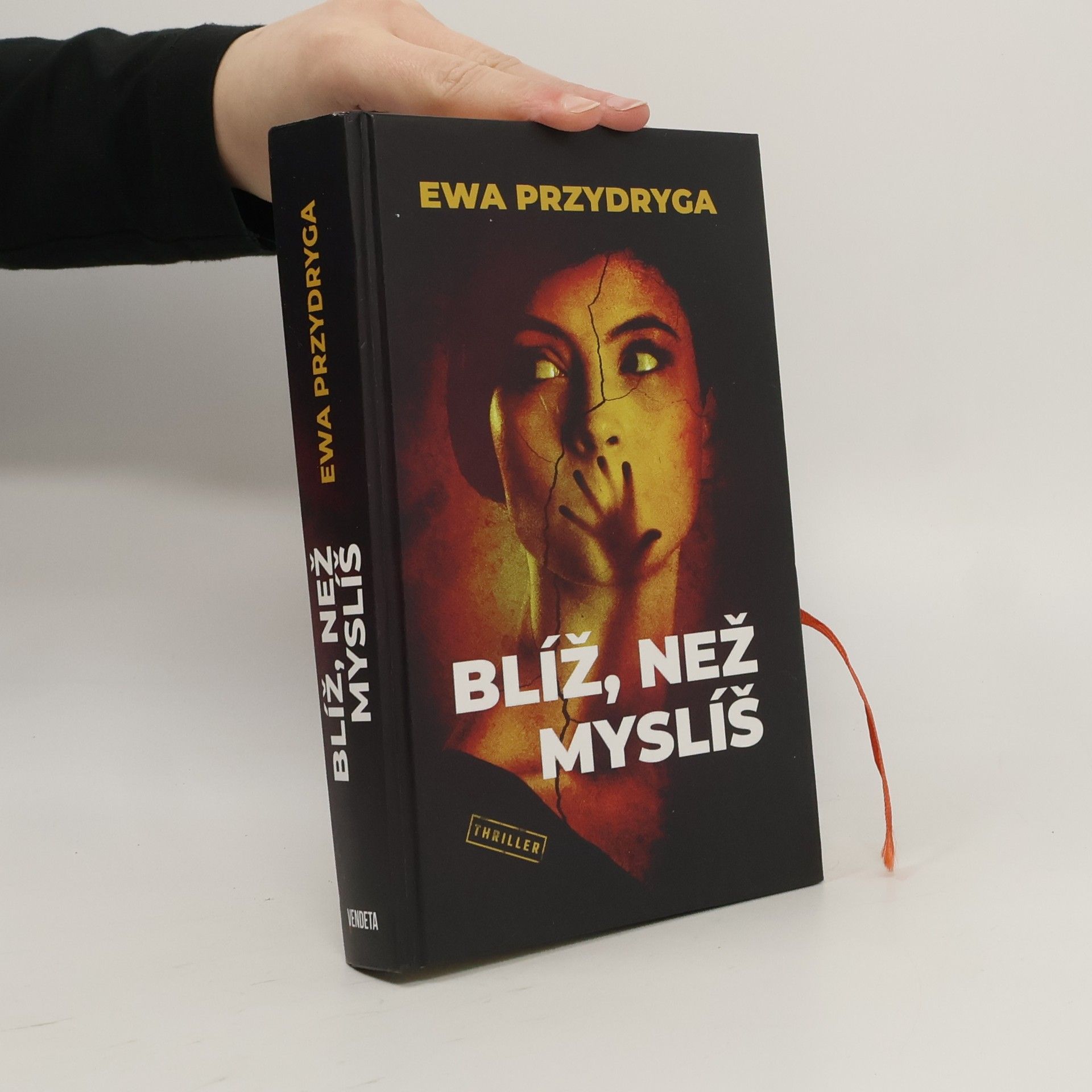 Ewa Przydryga Blíž, než myslíš
