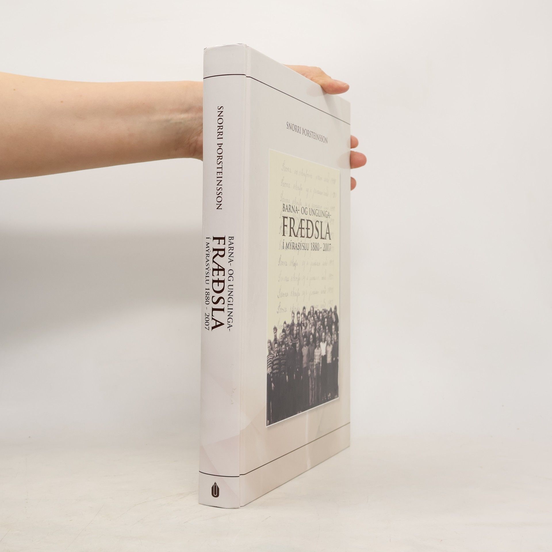 Snorri Þorsteinsson Barna- og unglingafræðsla í Mýrasýslu 1880-2007