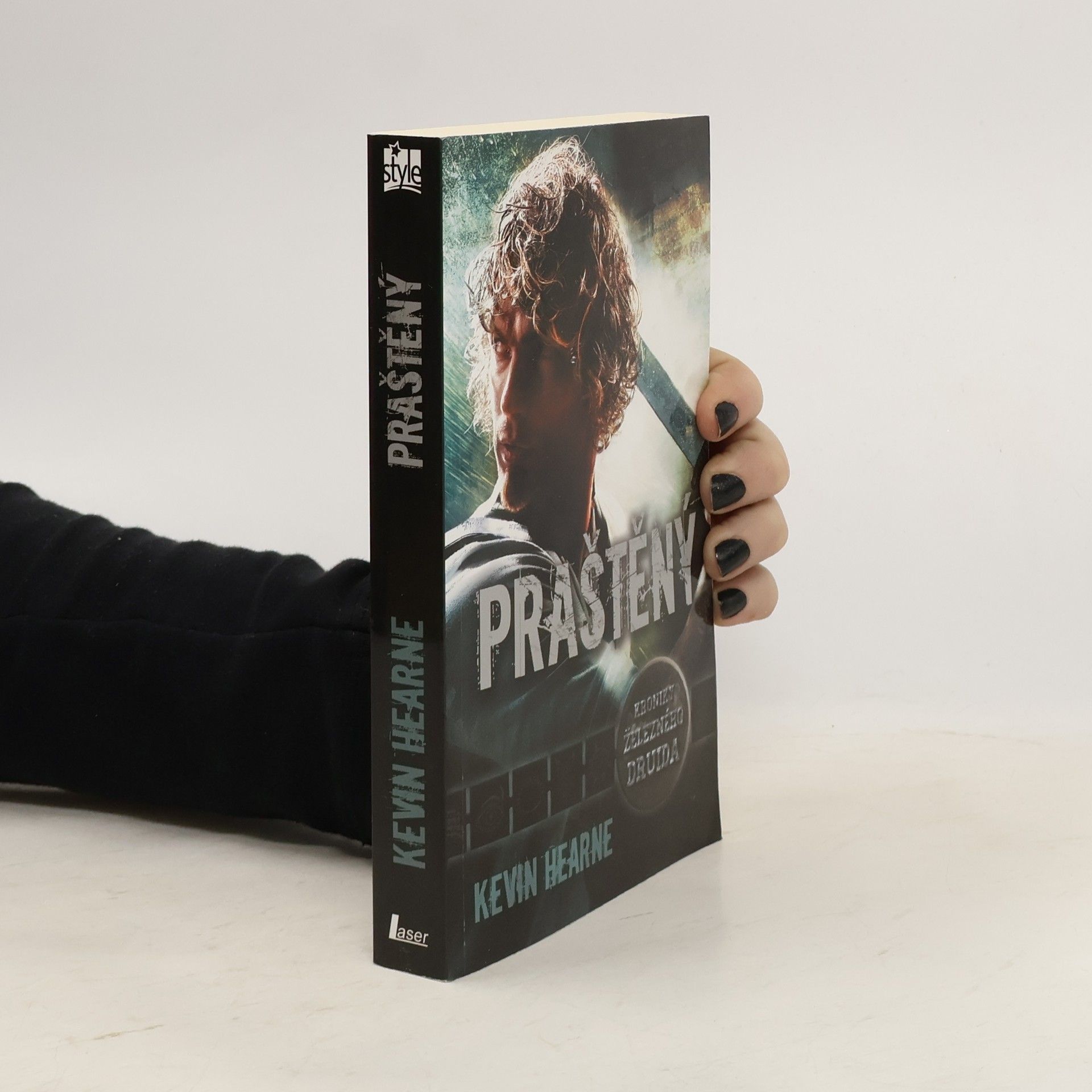 Kevin Hearne Praštěný