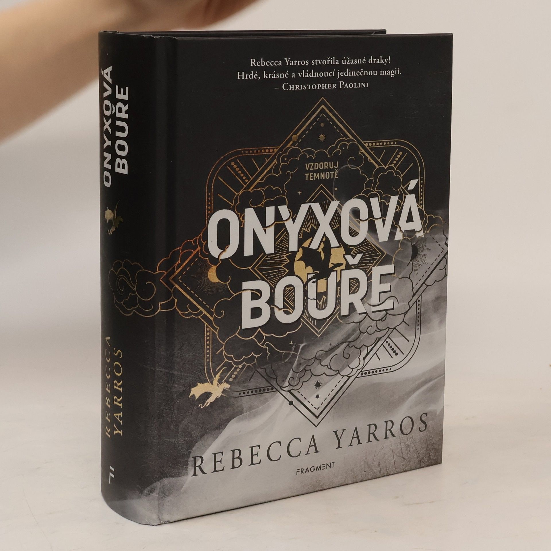 Rebecca Yarros Onyxová bouře