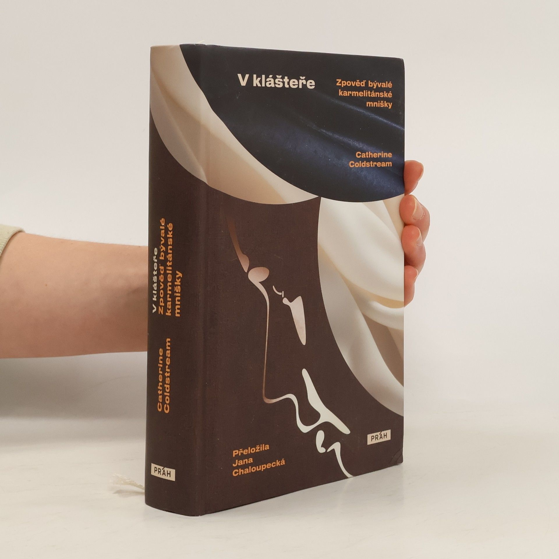 Catherine Coldstream V klášteře