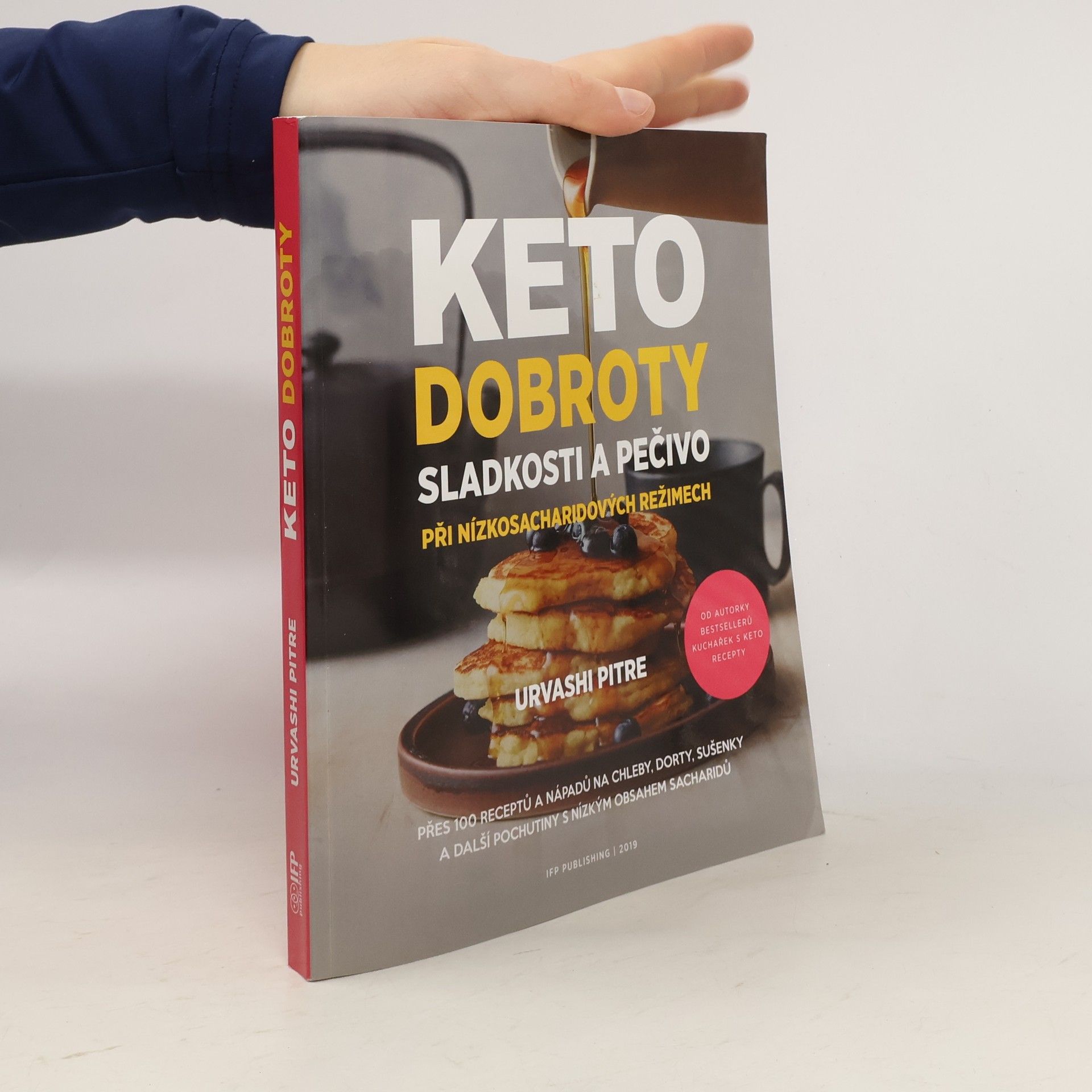 Keto dobroty. Sladkosti a pečivo při nízkosacharidových režimech