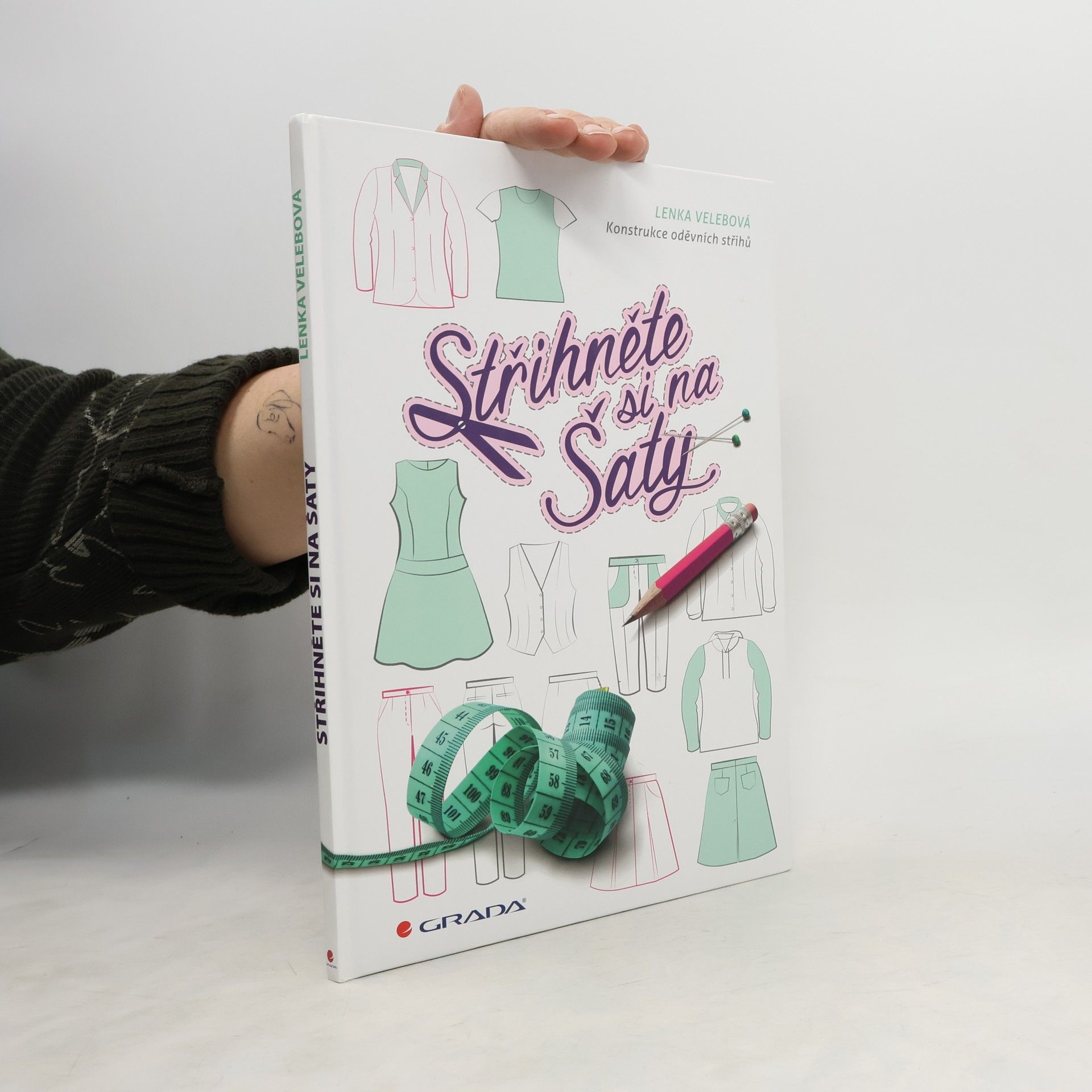 Střihněte si na šaty: Konstrukce oděvních střihů