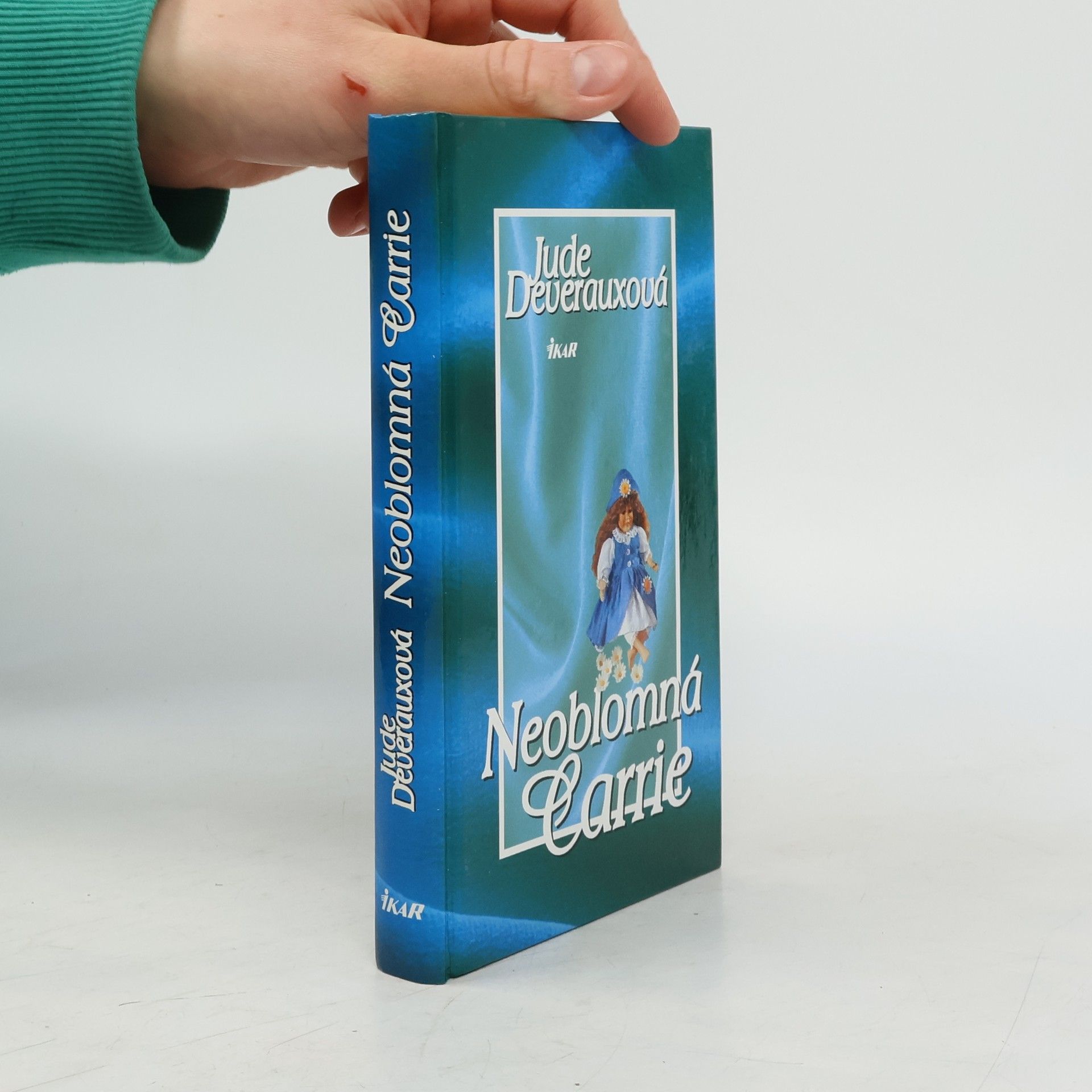 Jude Deveraux Neoblomná Carrie