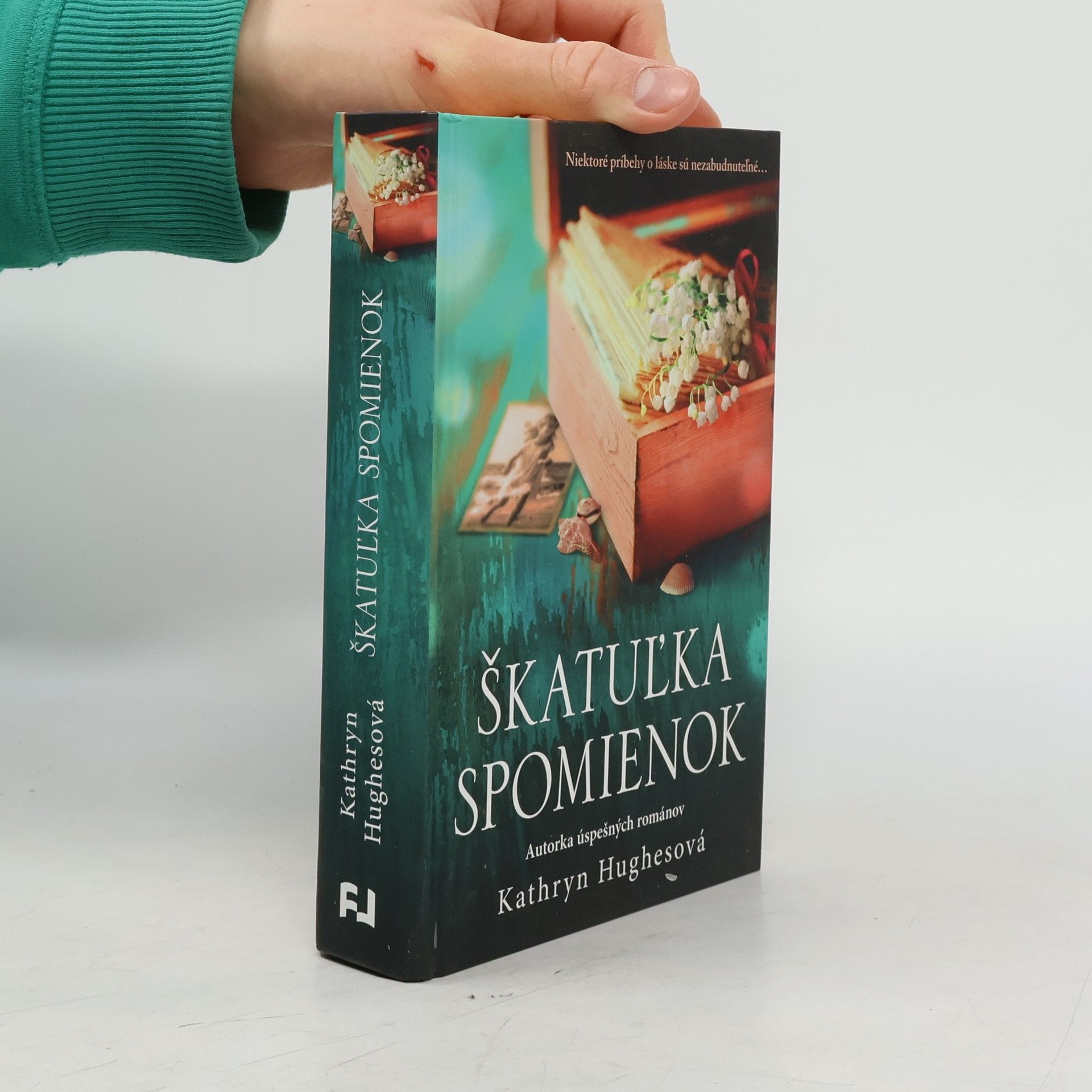 Kathryn Hughes Škatuľka spomienok