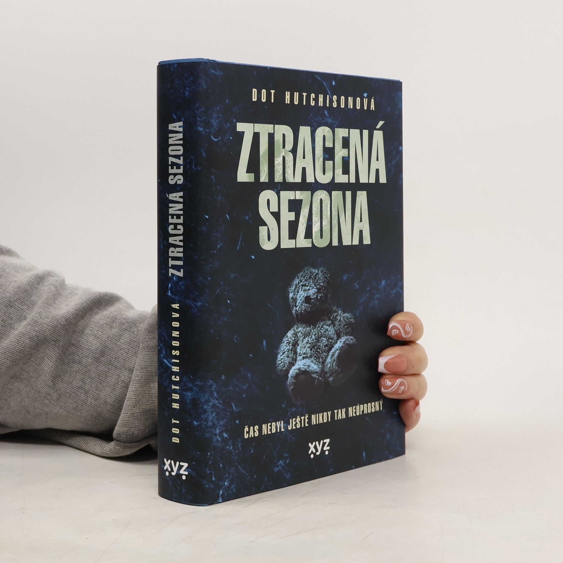 Dot Hutchison Ztracená sezóna