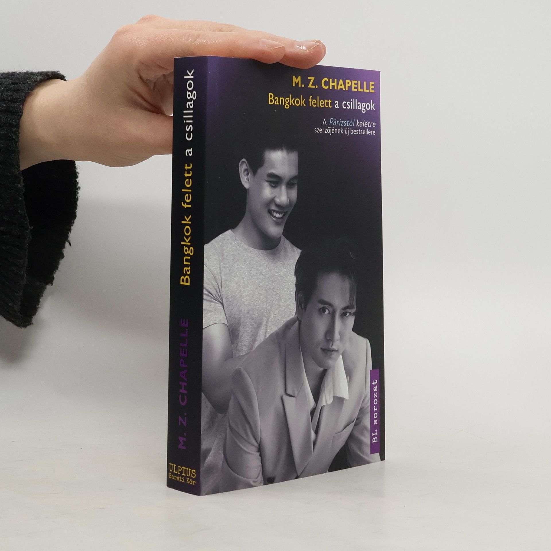 M. Z. Chapelle Bangkok felett a csillagok