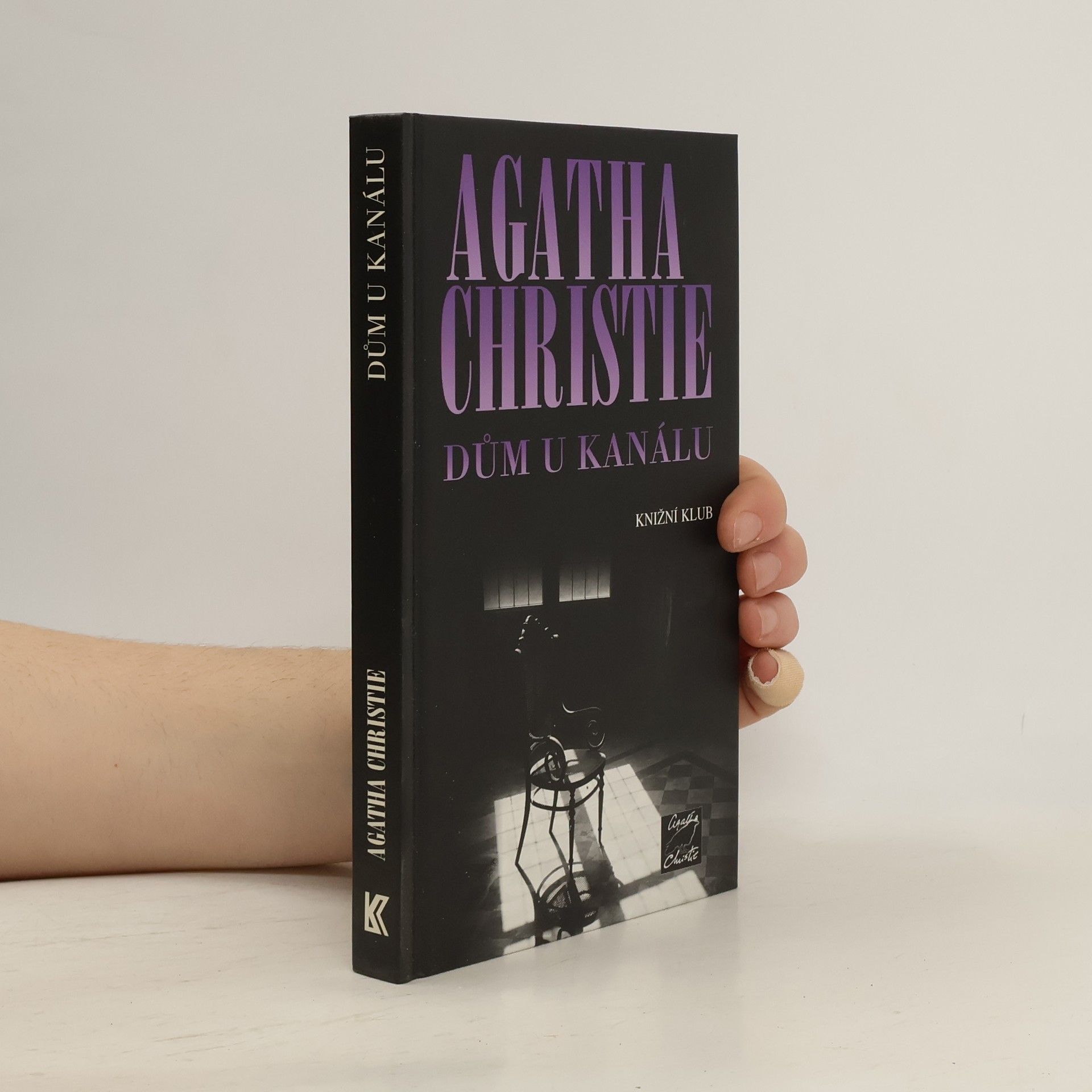 Agatha Christie Dům u kanálu