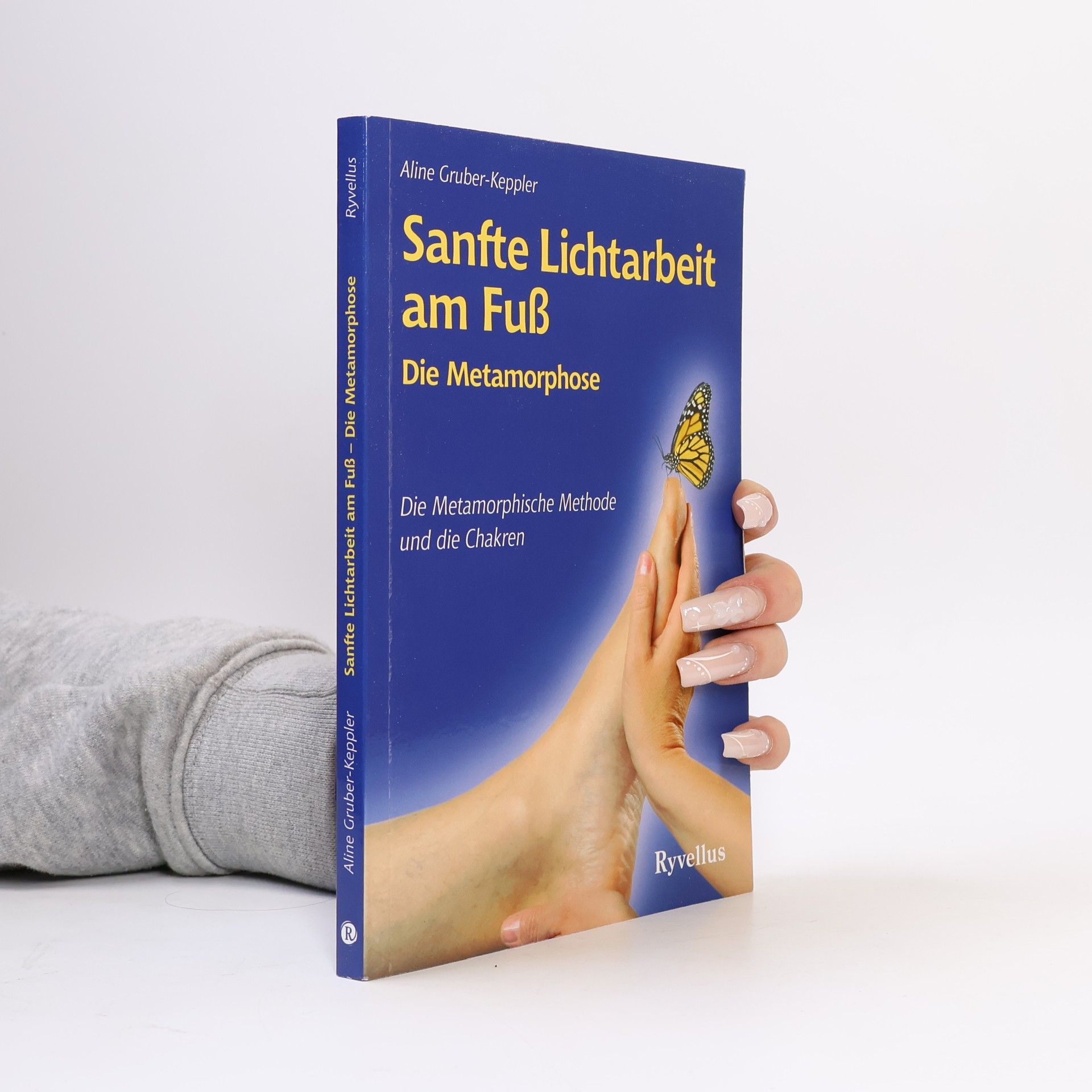 Aline Gruber Keppler Sanfte Lichtarbeit am Fuß