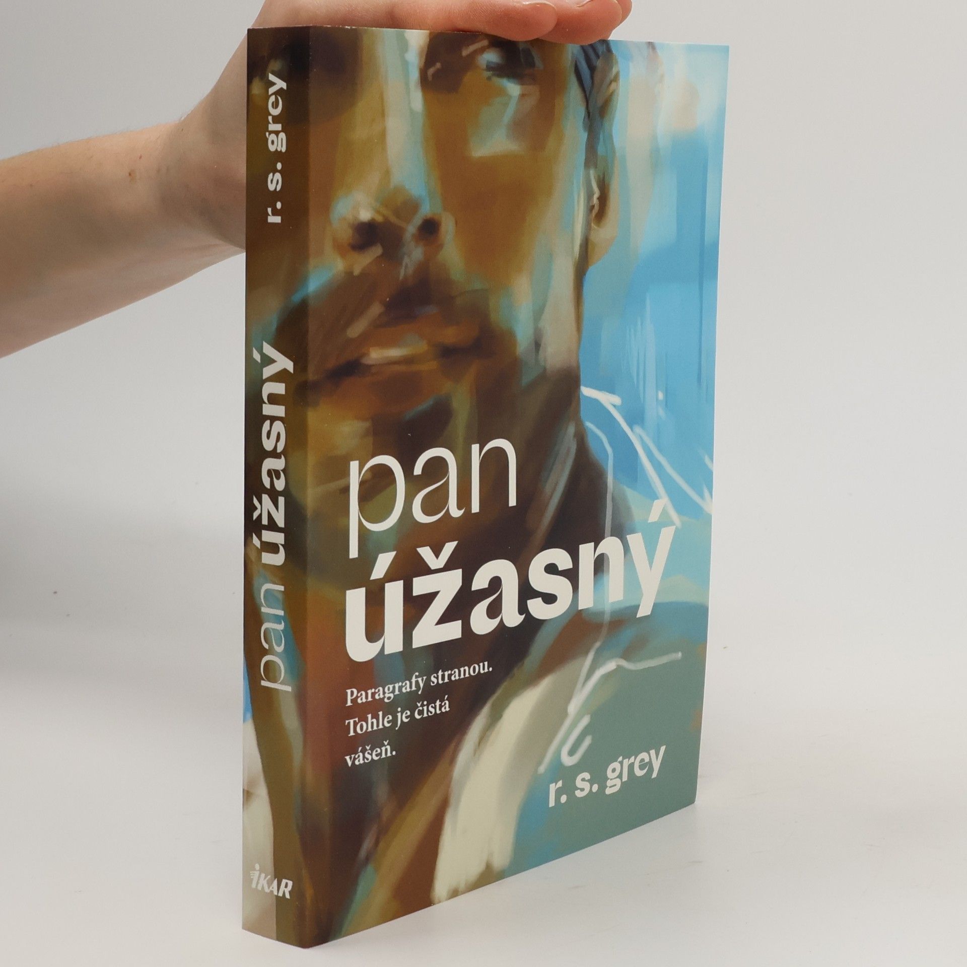 R. S. Grey Pan Úžasný