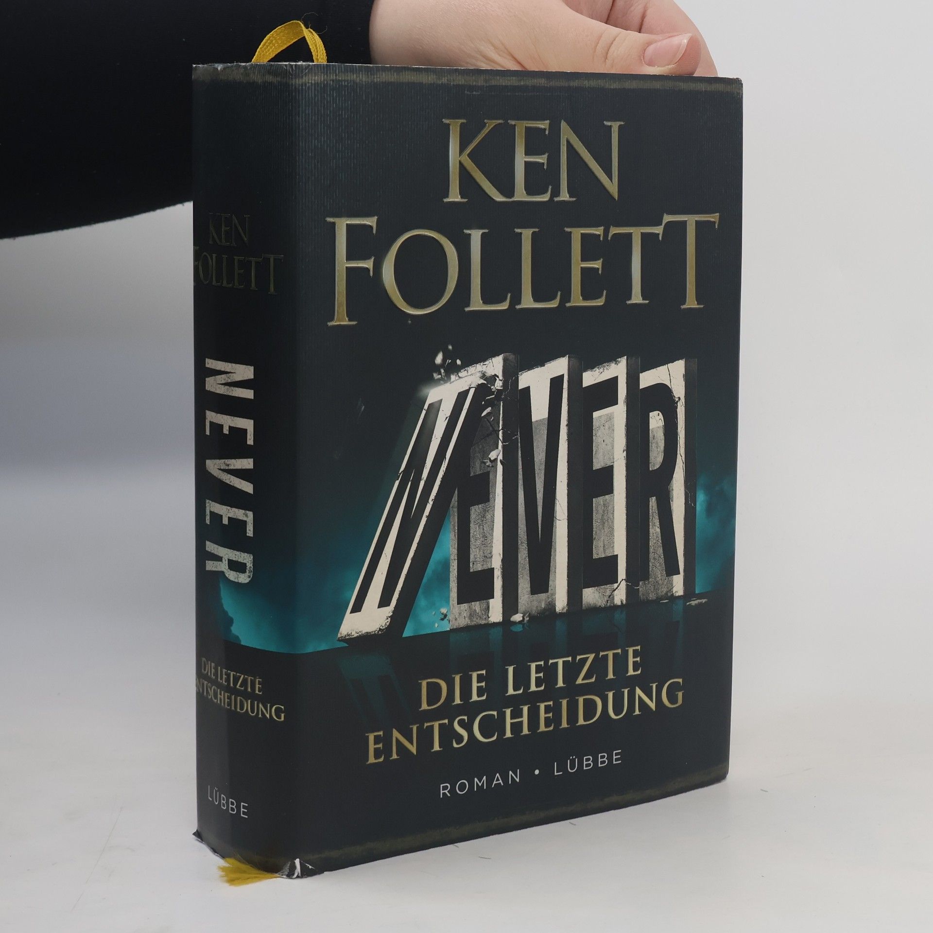 Ken Follett Never