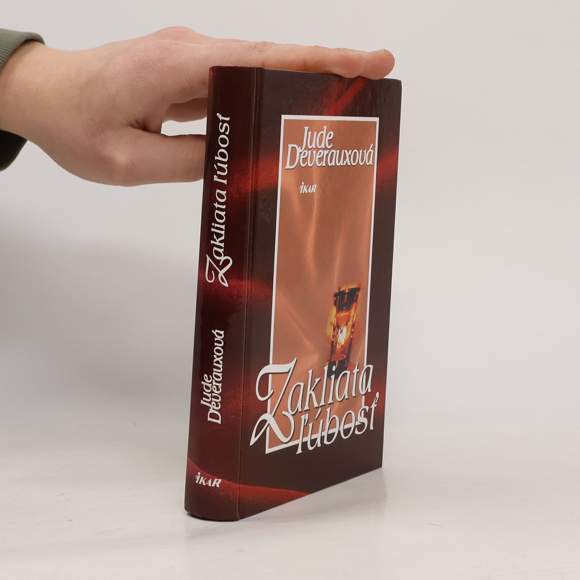 Jude Deveraux Zakliata ľúbosť