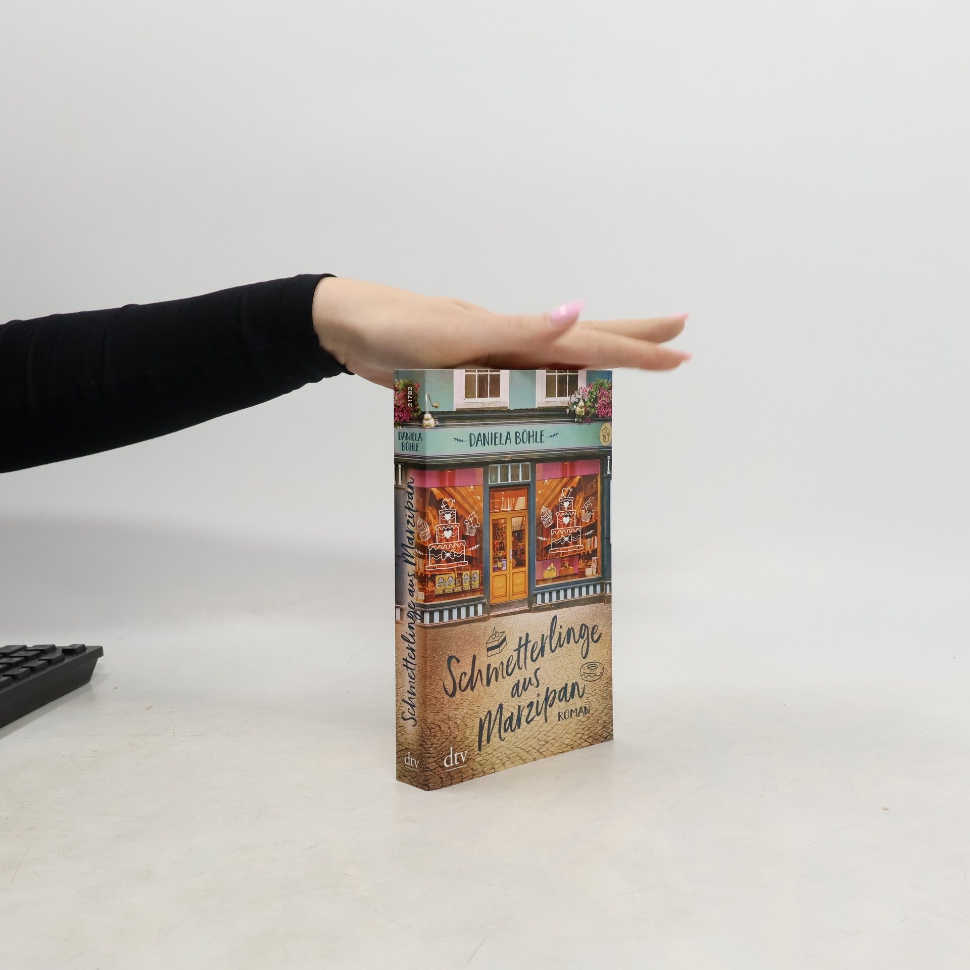 Daniela Böhle Schmetterlinge aus Marzipan