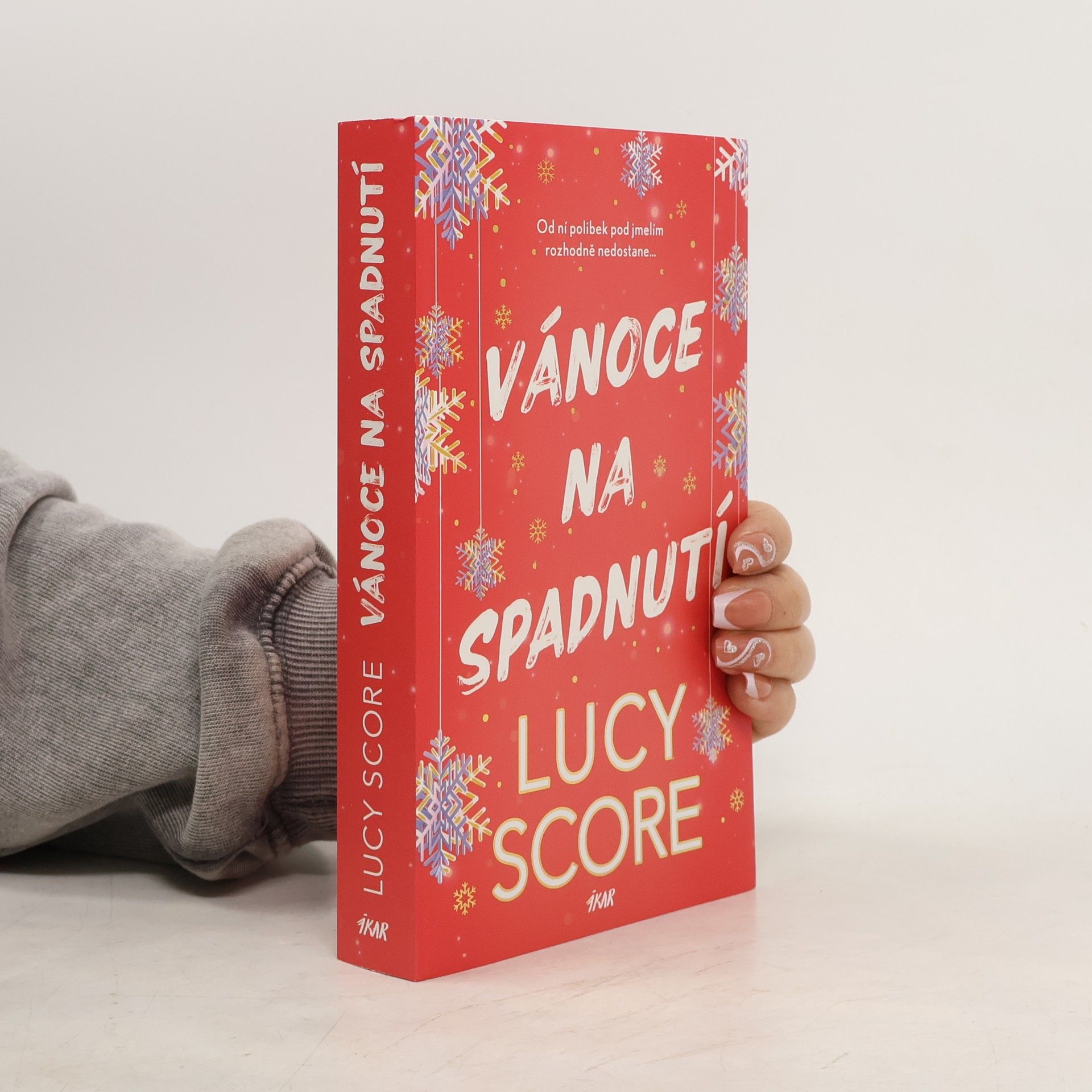 Lucy Score Vánoce na spadnutí