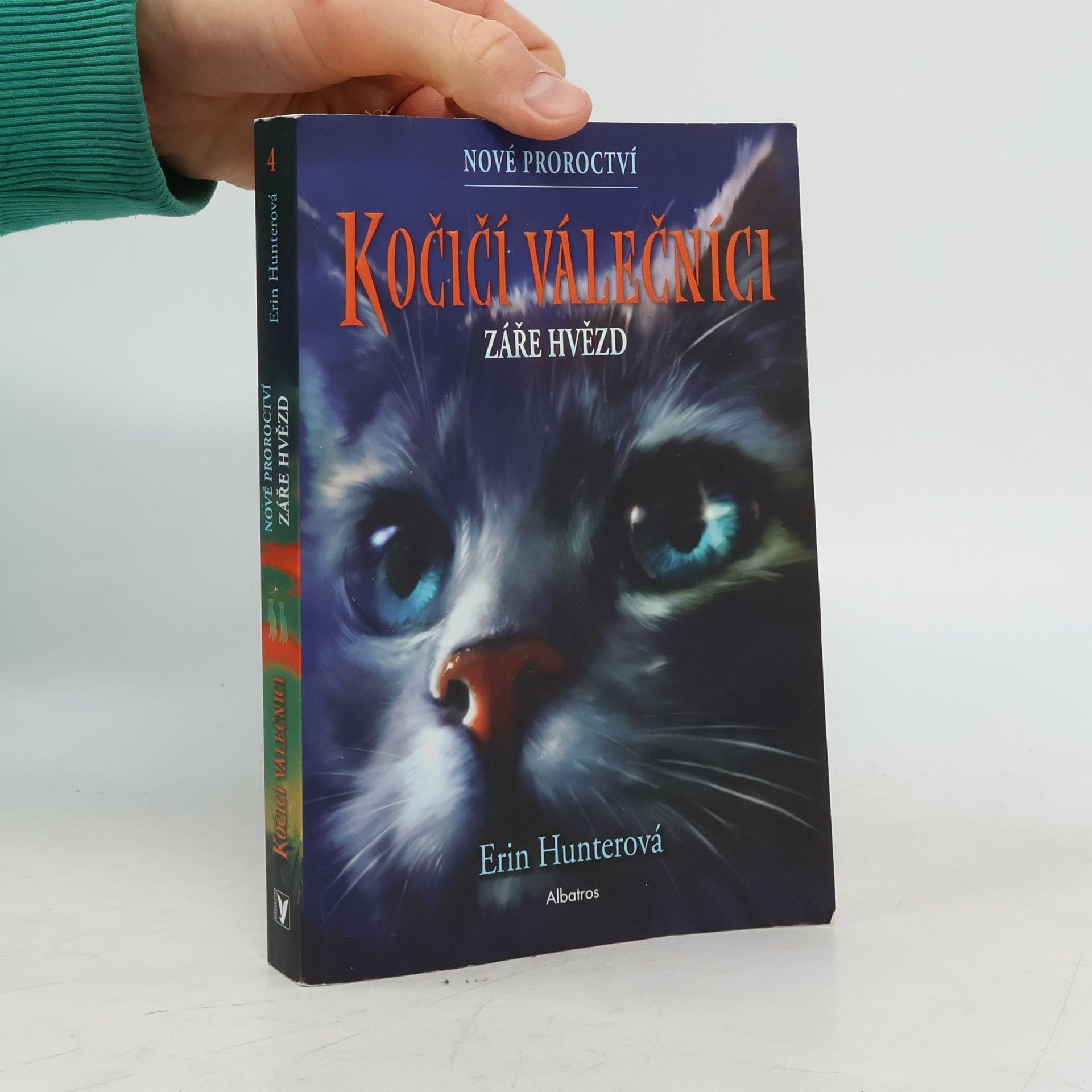 Erin Hunter Kočičí válečníci : nové proroctví. Záře hvězd