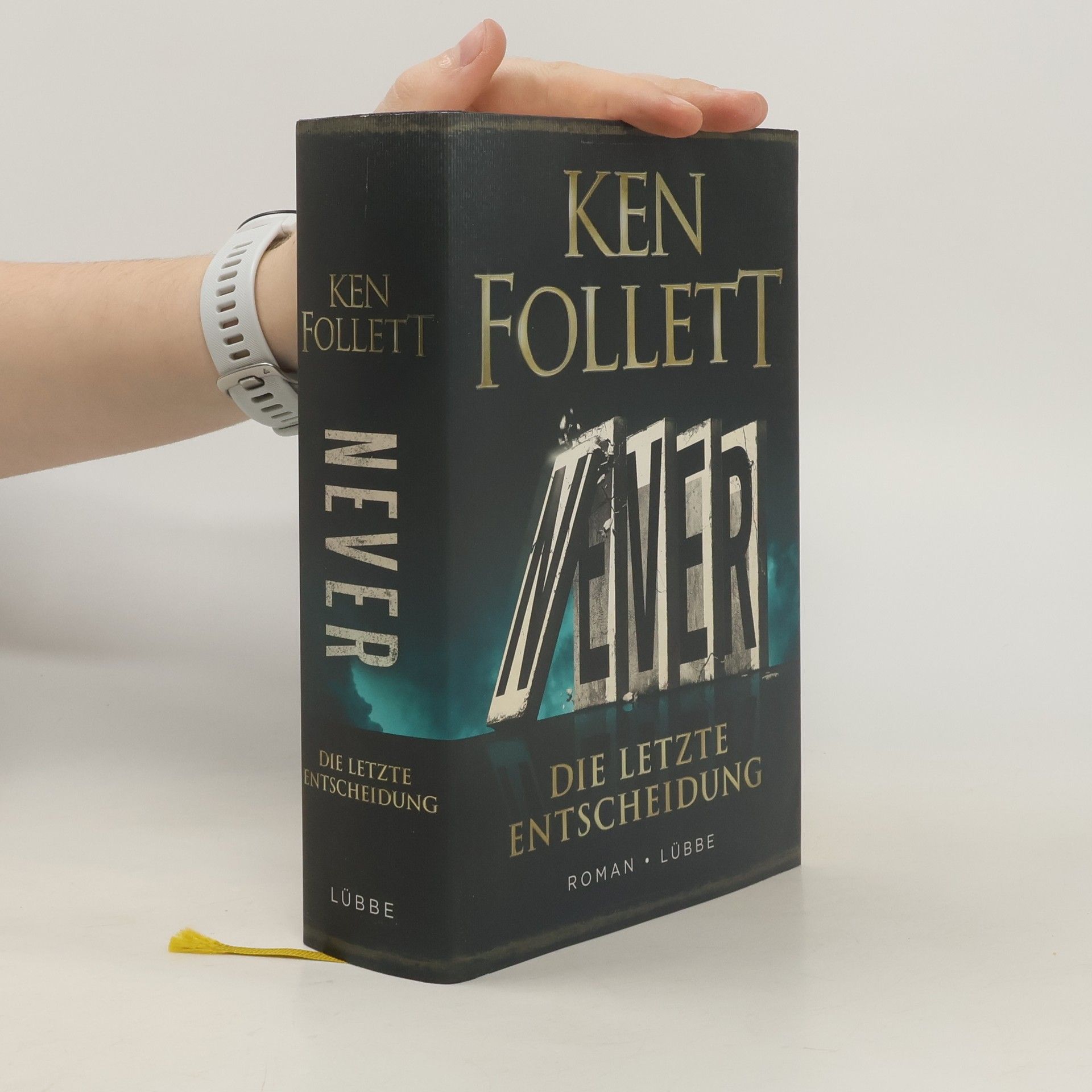 Ken Follett Never