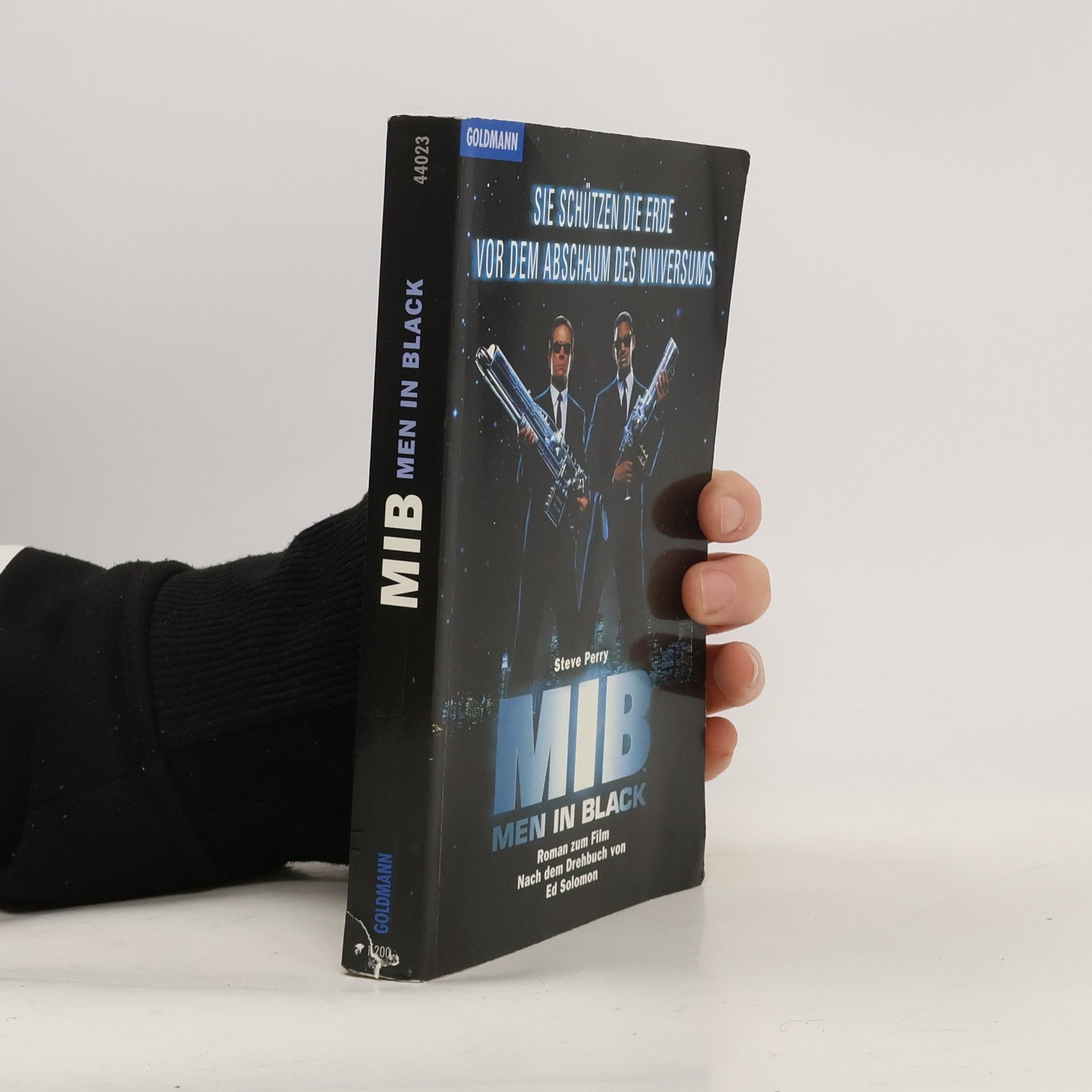 Steve Perry MIB. Men in Black.