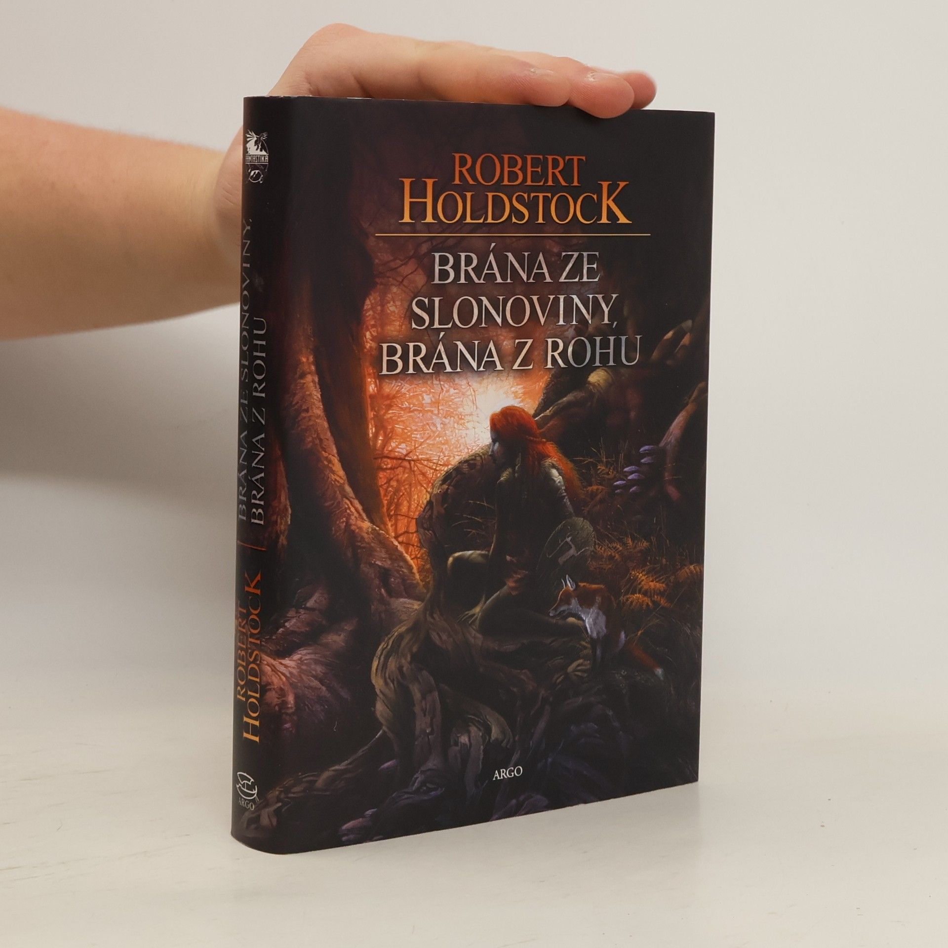 Robert Holdstock Brána ze slonoviny, brána z rohu