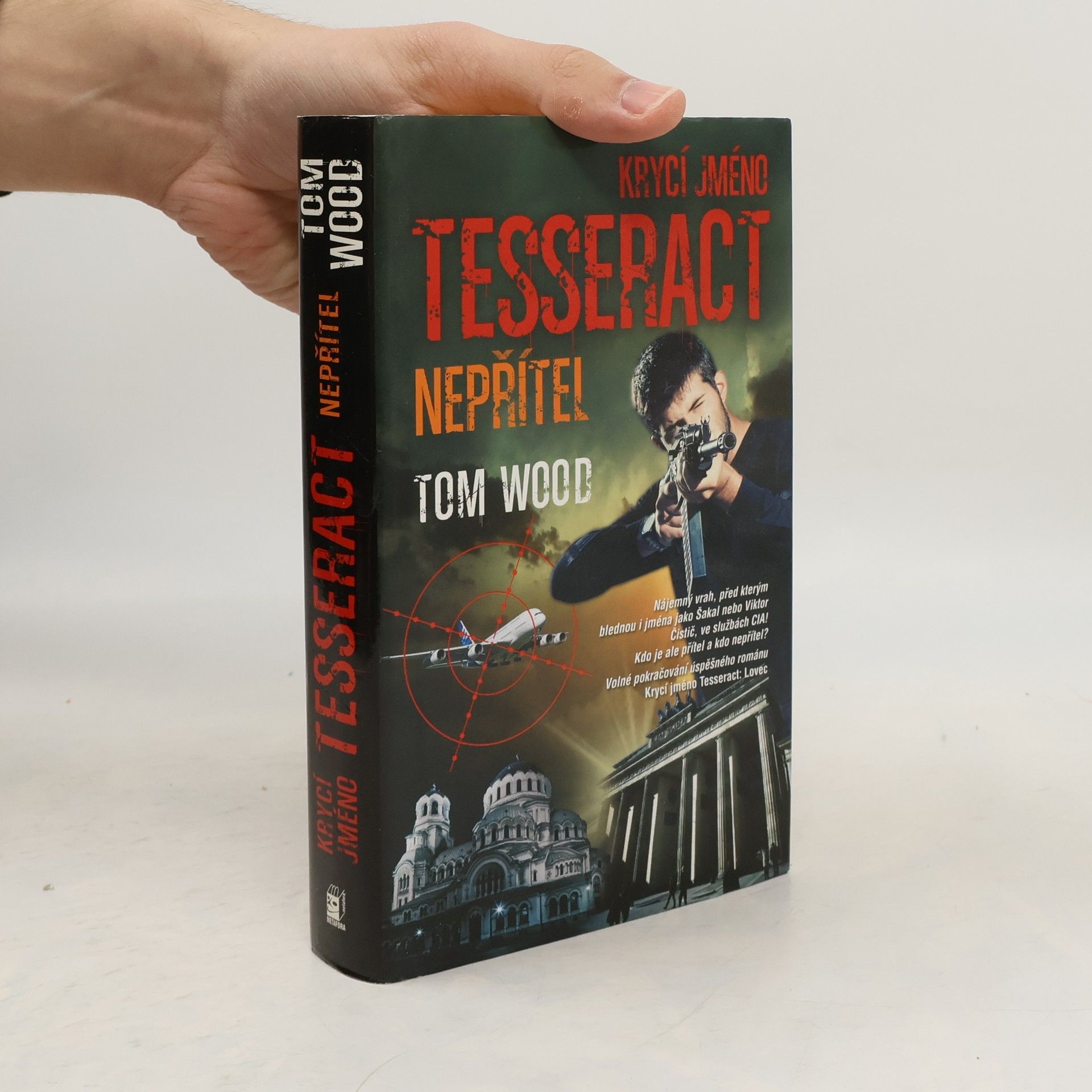 Tom Wood Krycí jméno Tesseract. Nepřítel