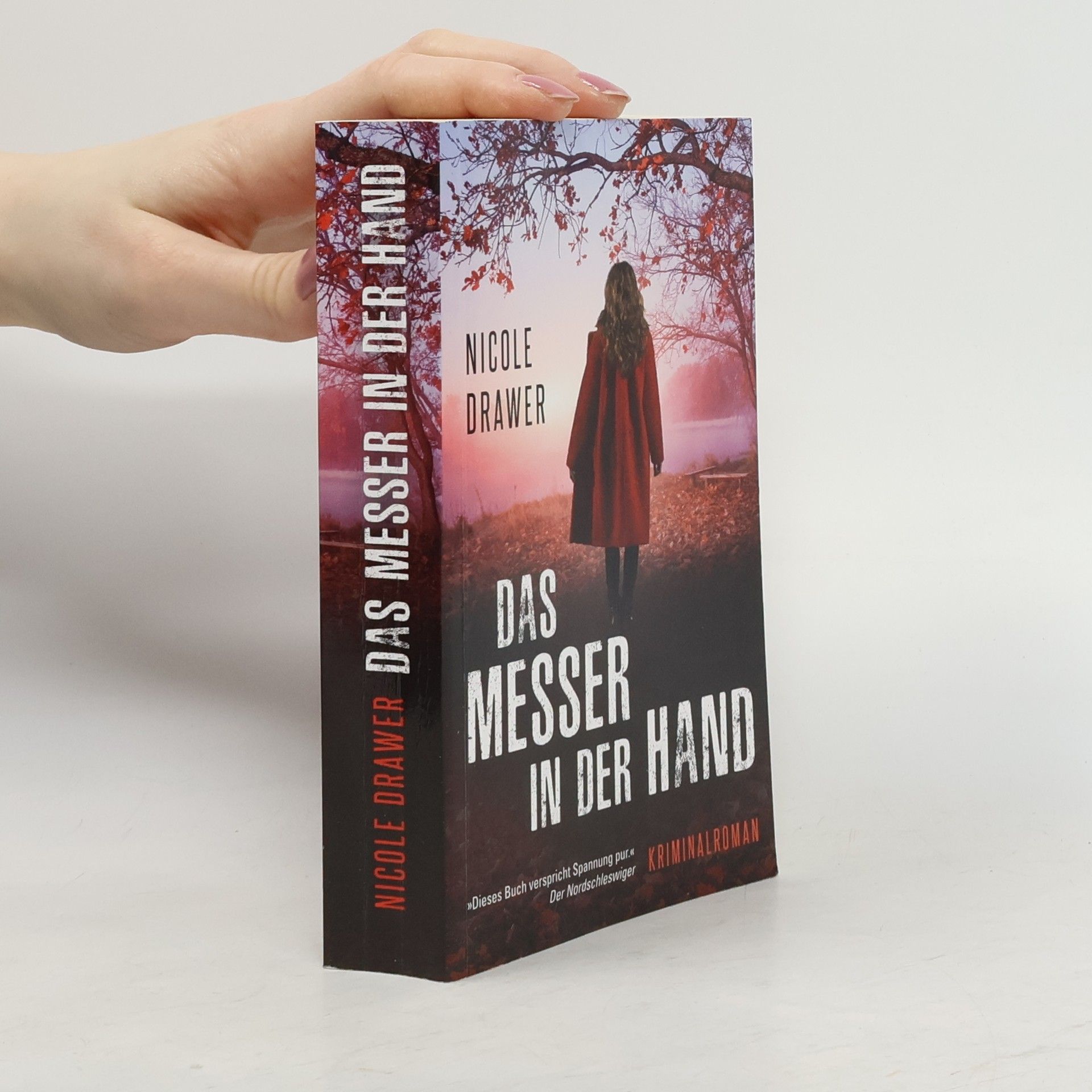 Nicole Drawer Das Messer in der Hand