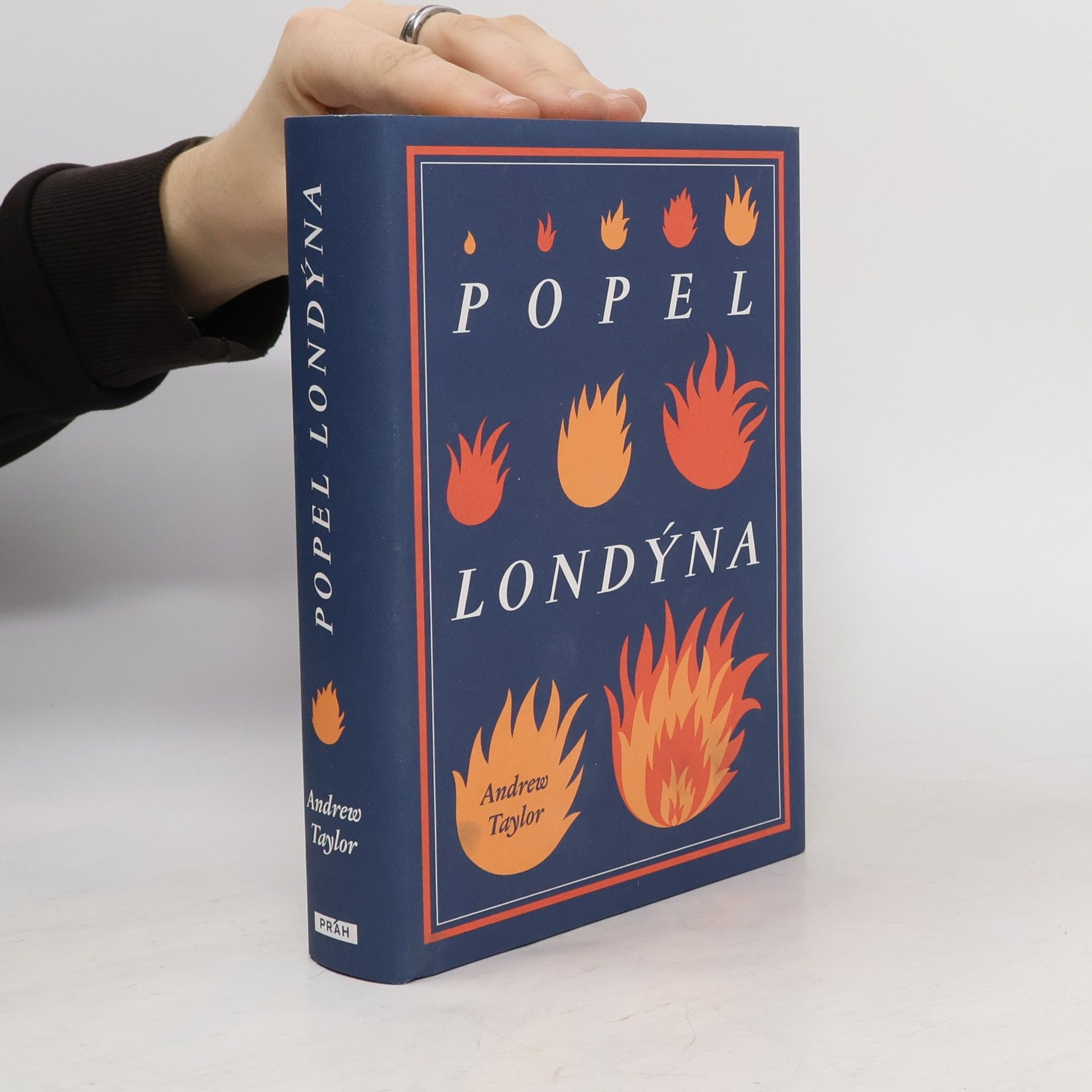 John Robert Taylor Popel Londýna