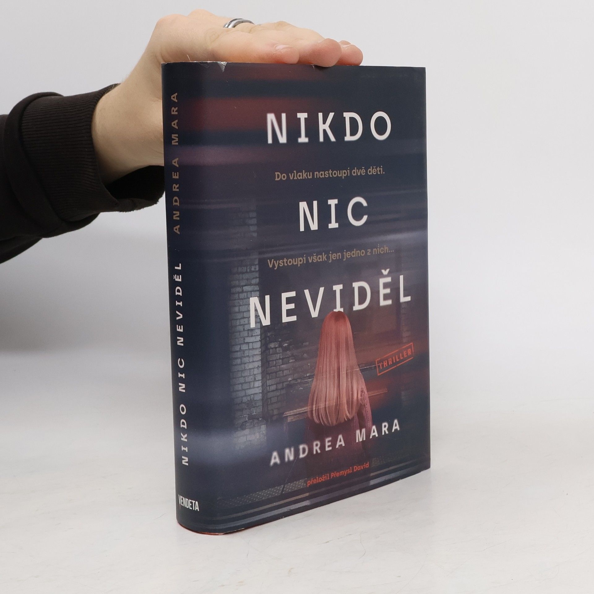 Andrea Mara Nikdo nic neviděl