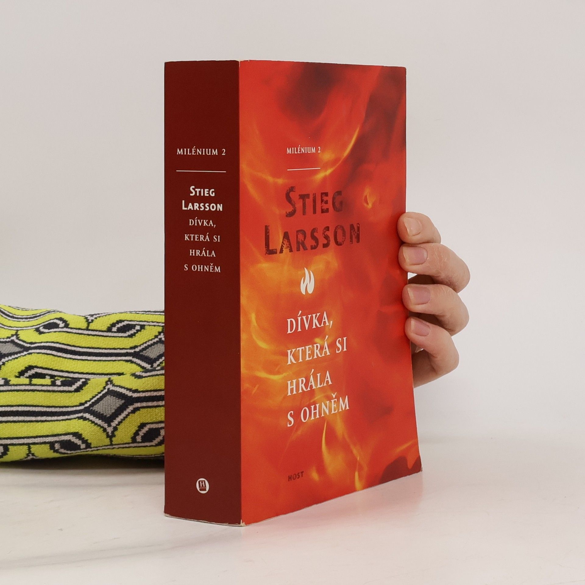 Stieg Larsson Dívka, která si hrála s ohněm