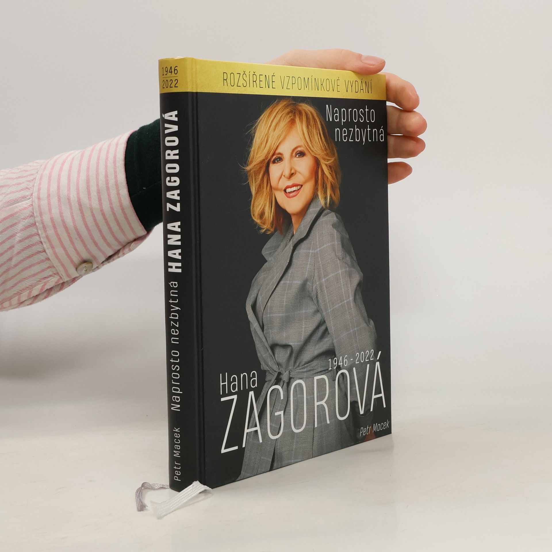 Petr Macek Naprosto nezbytná Hana Zagorová 1946-2022 rozšířené vzpomínkové vydání