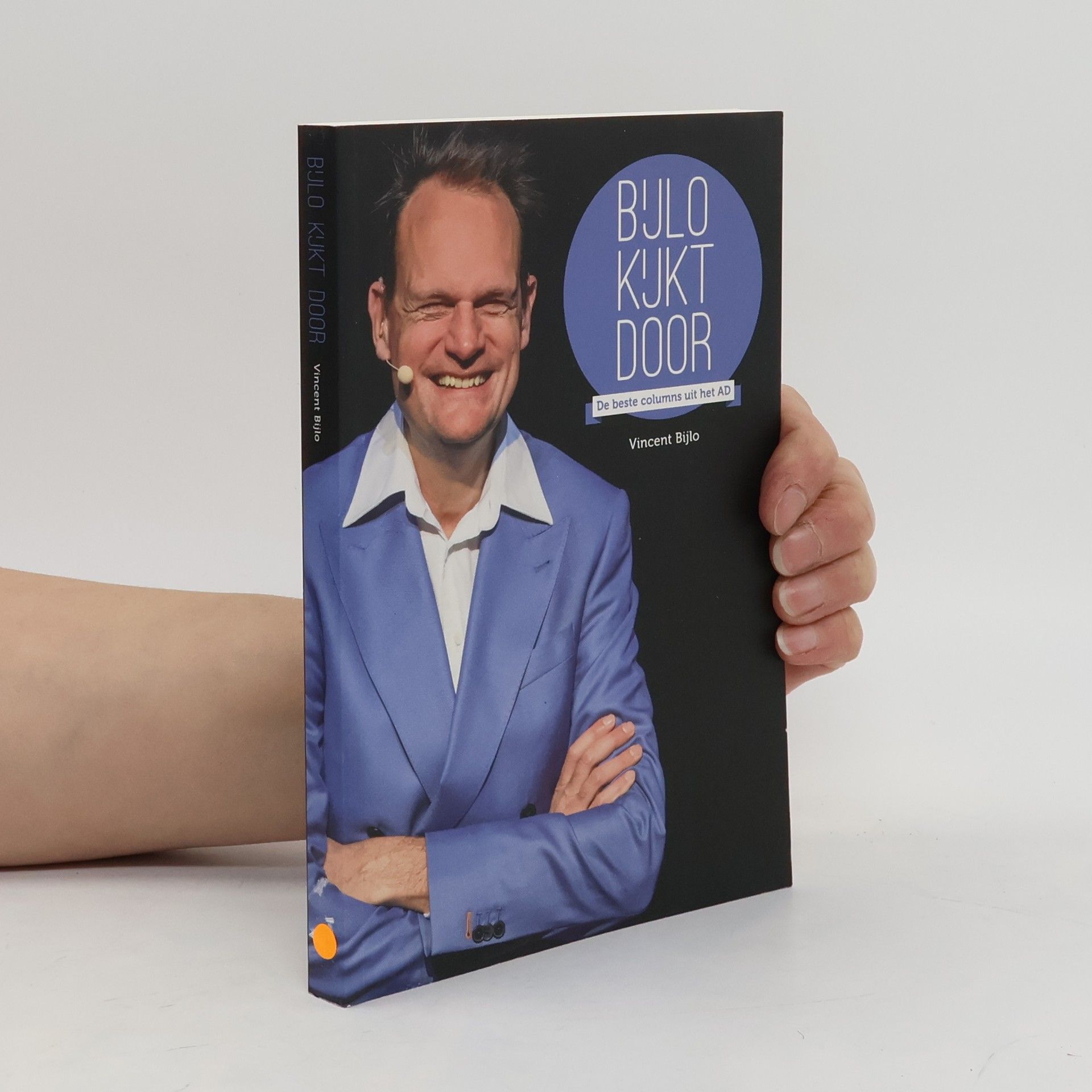 Vincent Bijlo Bijlo kijkt door