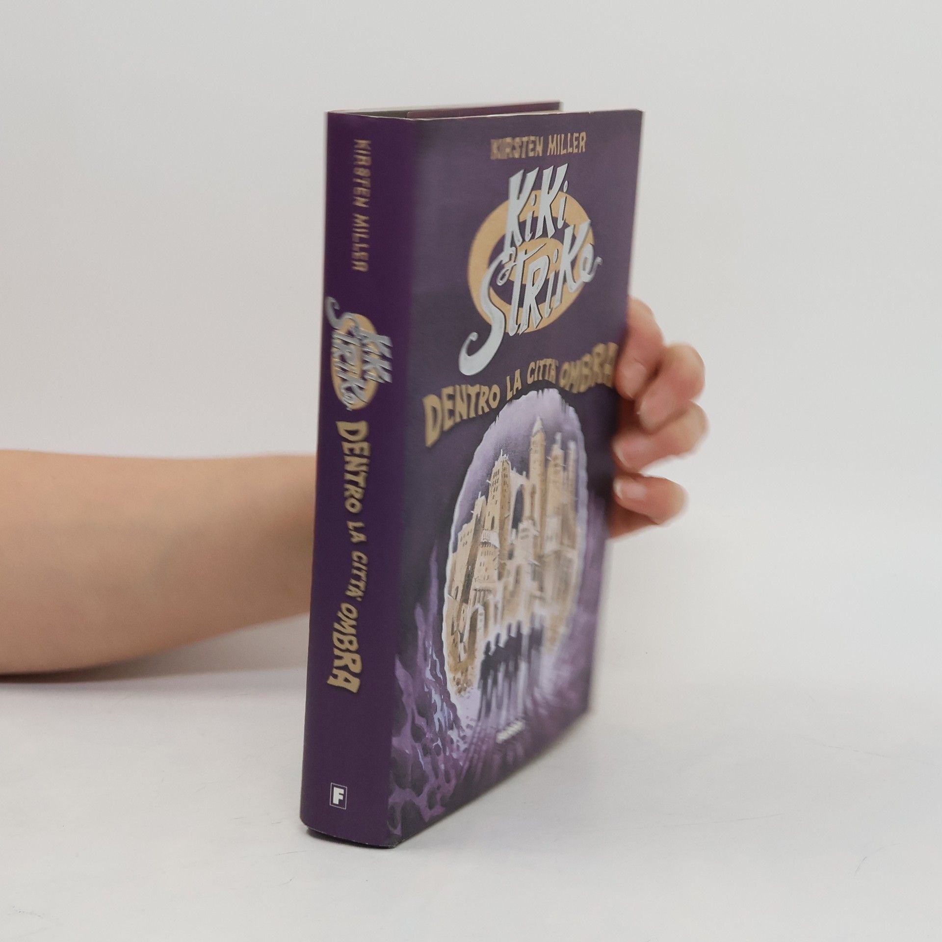 Kirsten Miller Kiki Strike