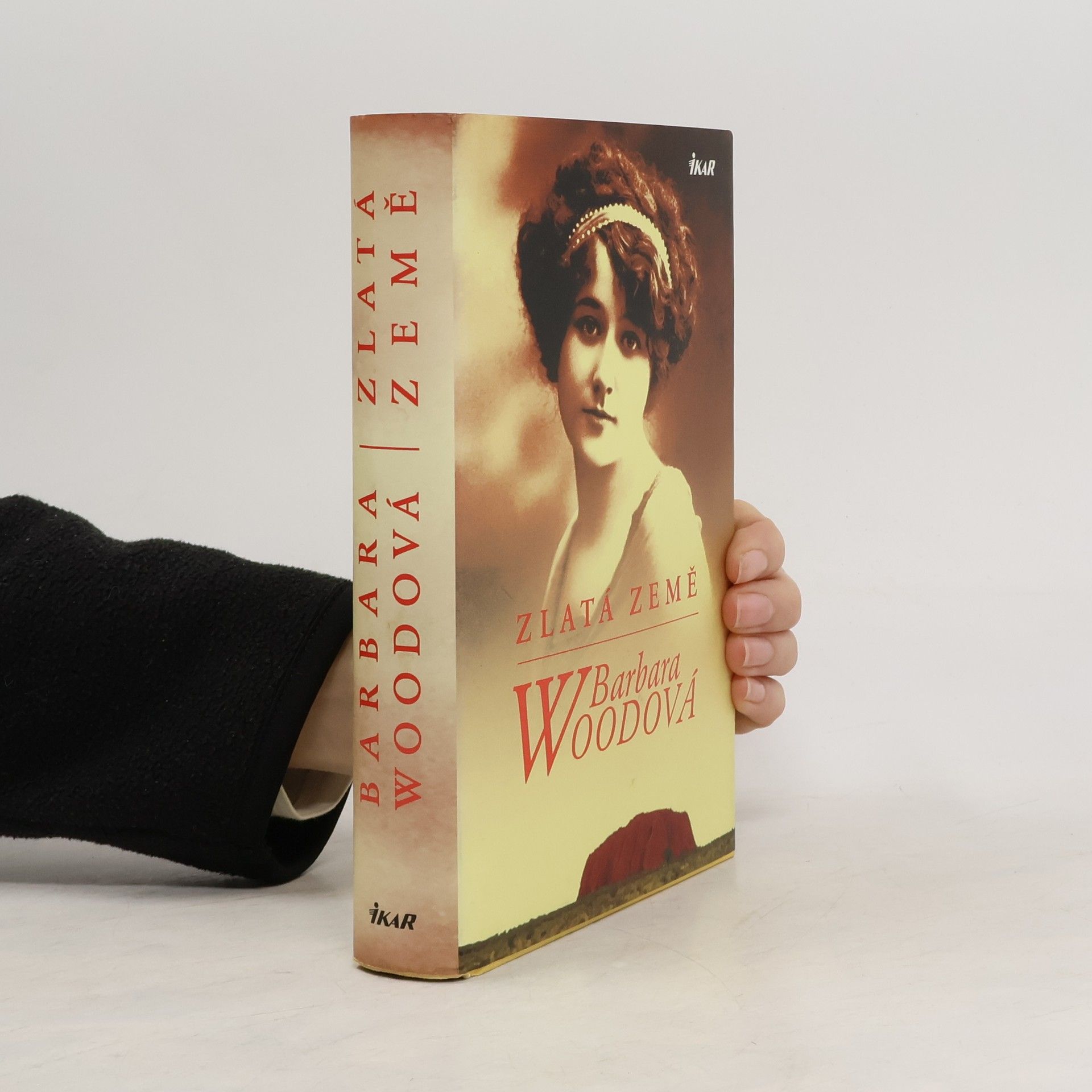 Barbara Wood Zlatá země