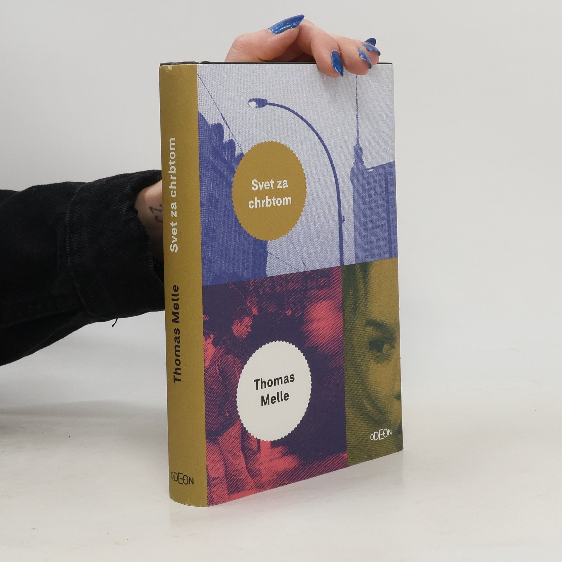 Thomas Melle Svet za chrbtom
