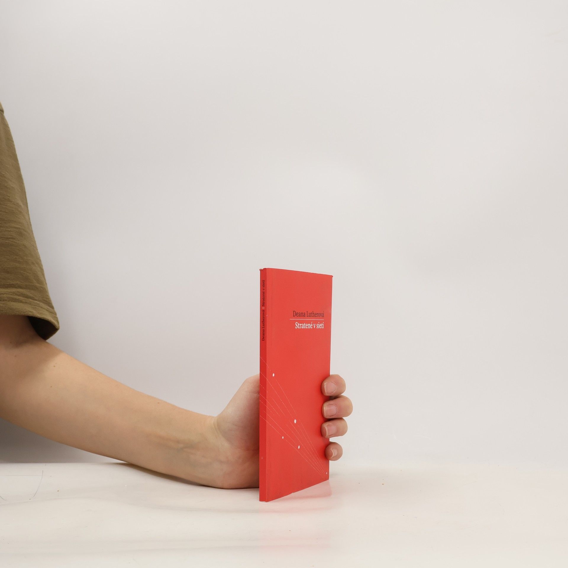 Deana Lutherová Stratené v sieti