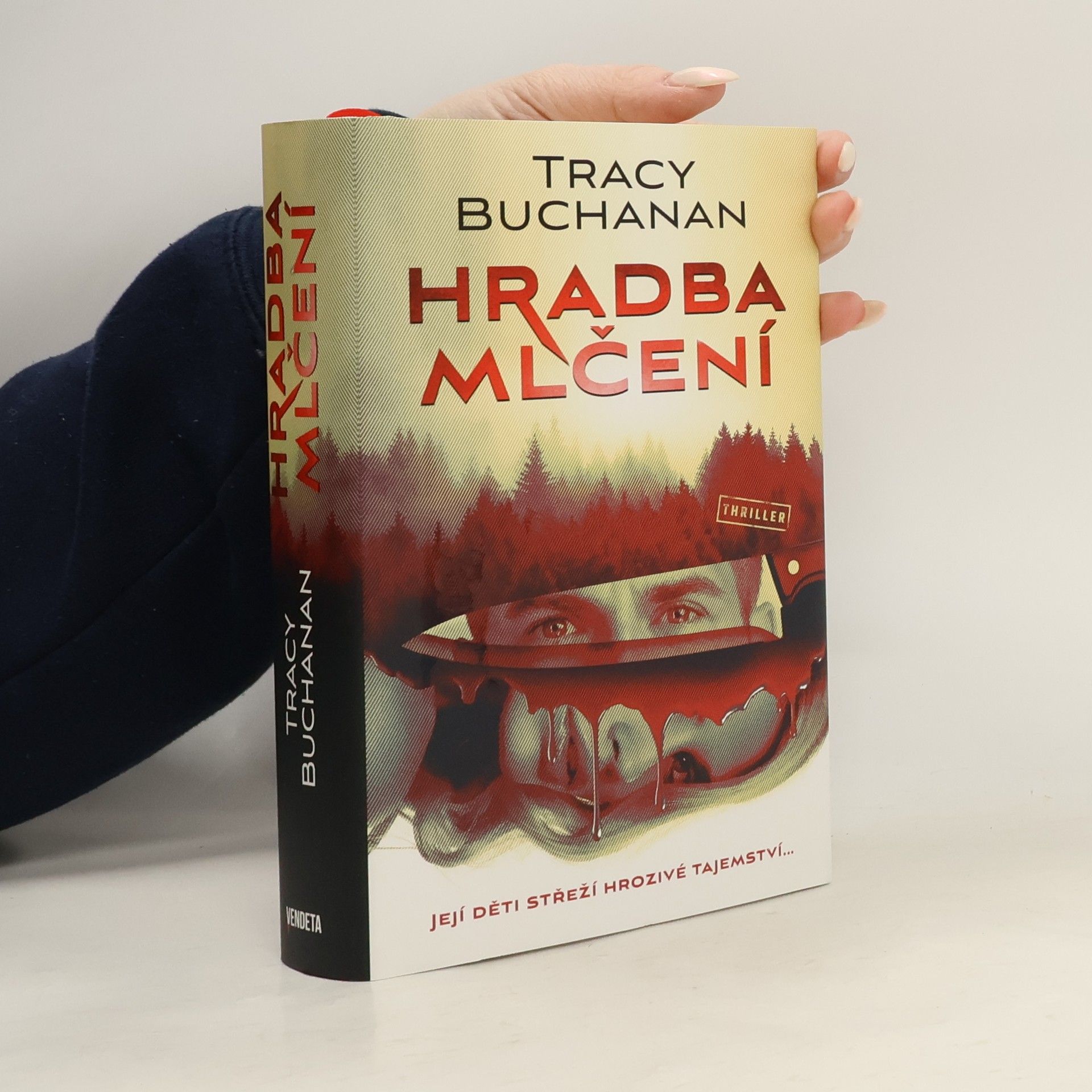 Tracy Buchanan Hradba mlčení