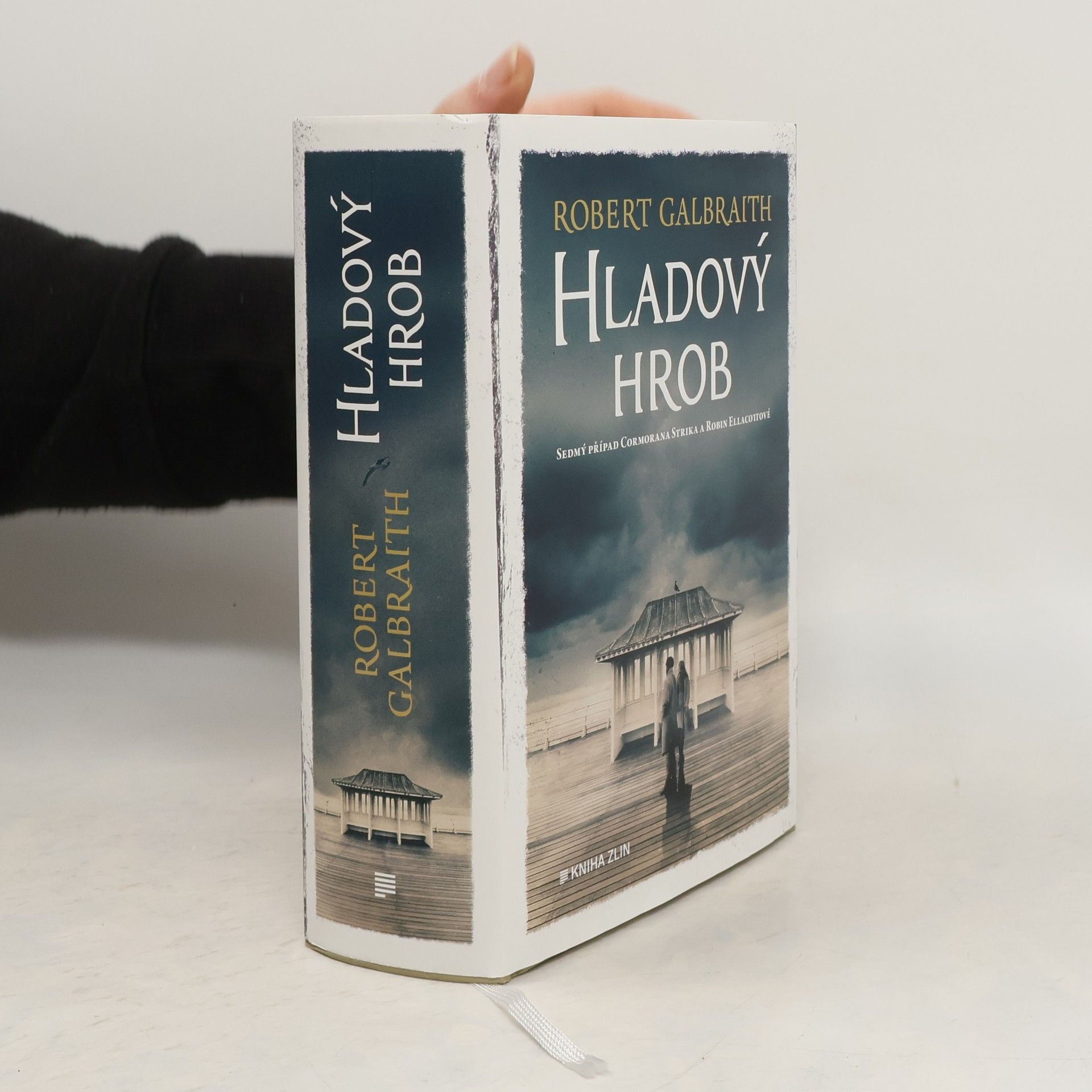 Robert Galbraith Hladový hrob