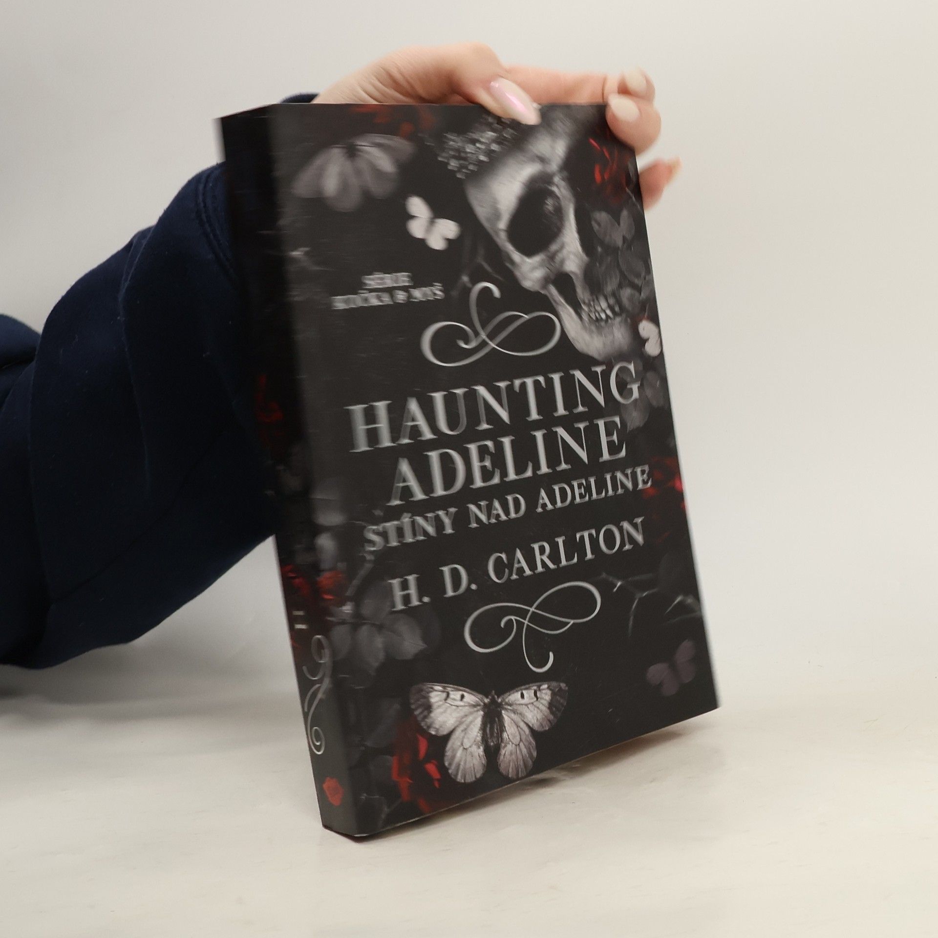 H. D. Carlton Haunting Adeline: Stíny nad Adeline