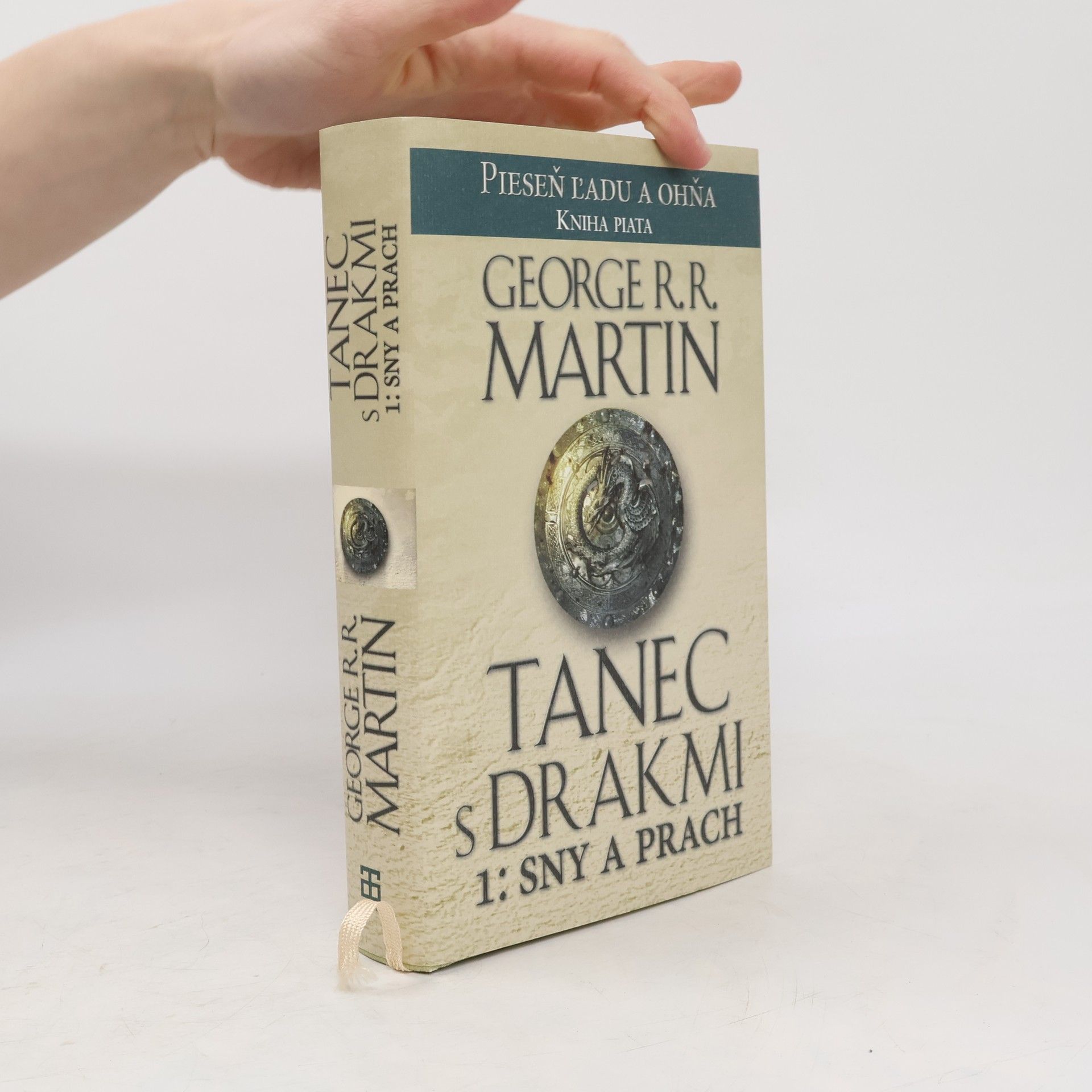 George R. R. Martin Tanec s drakmi 1: Sny a prach