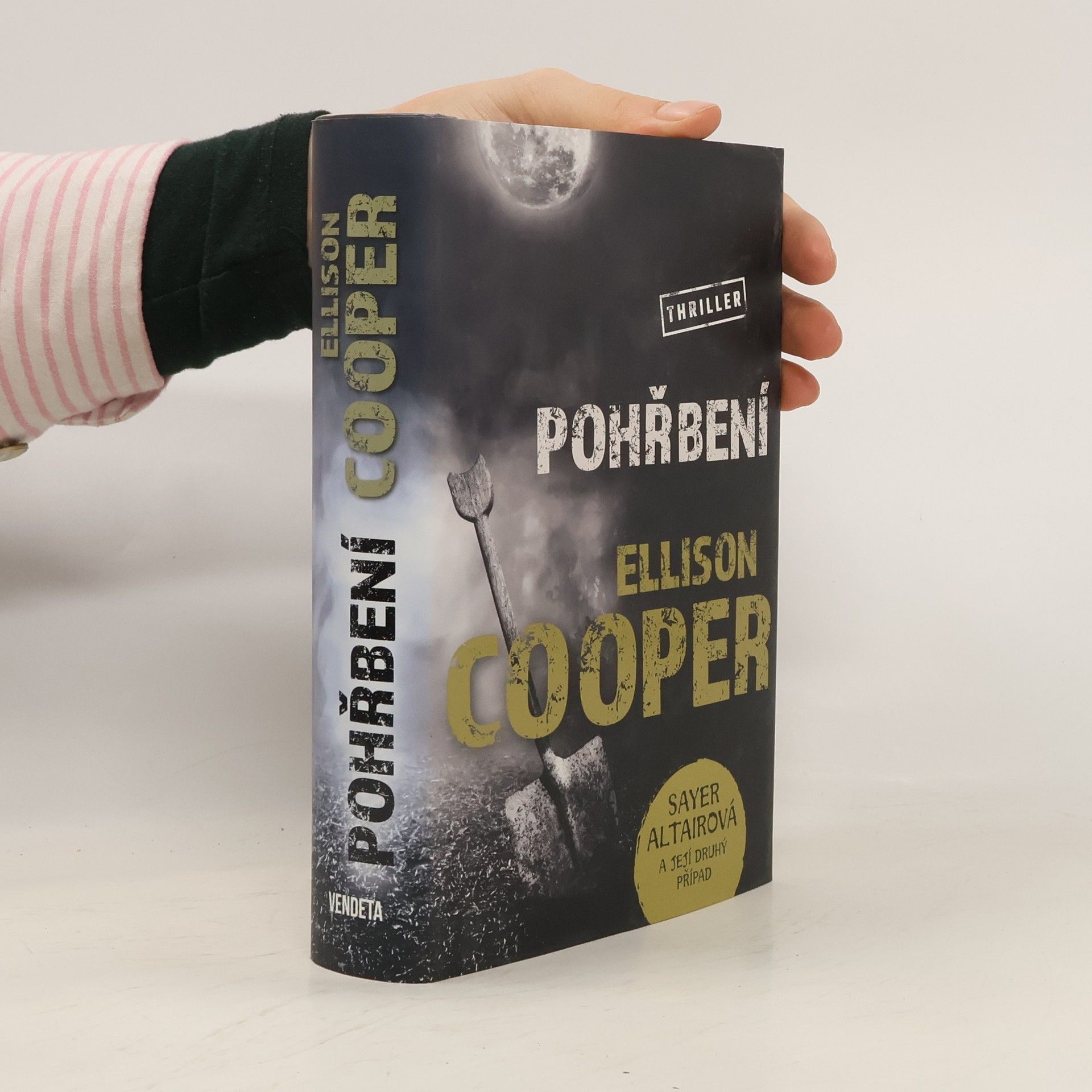 Ellison Cooper Pohřbení