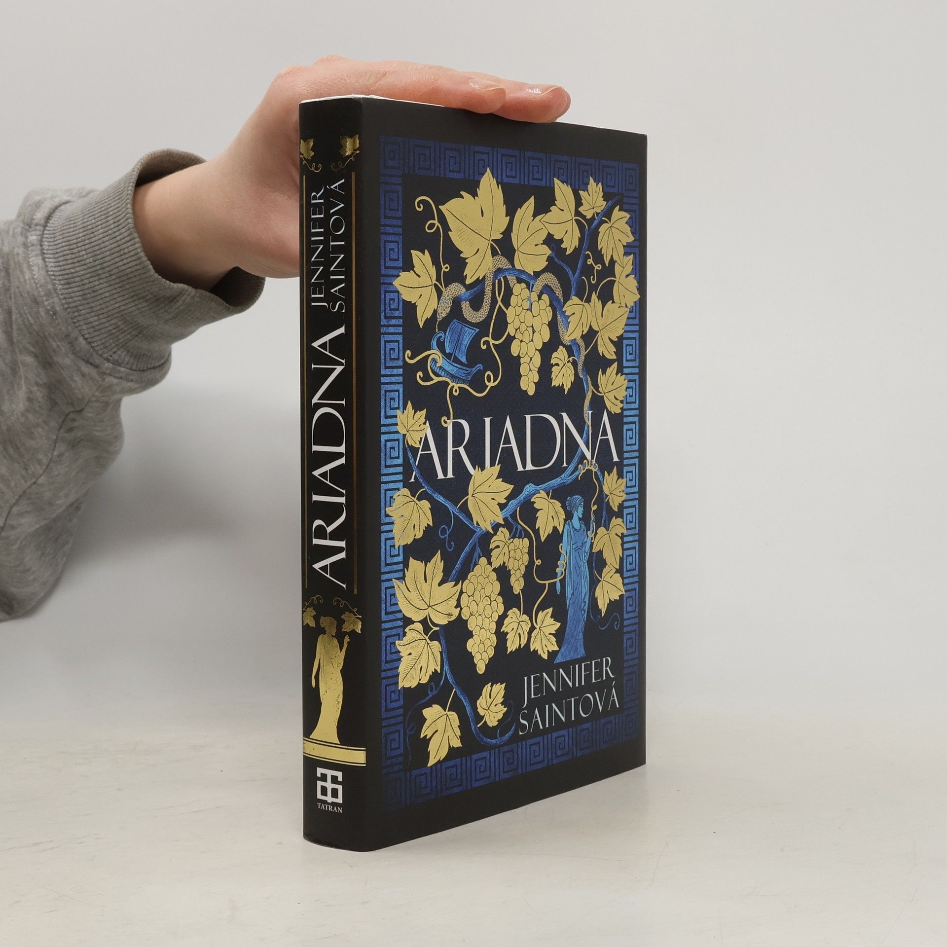 Jennifer Saint Ariadna