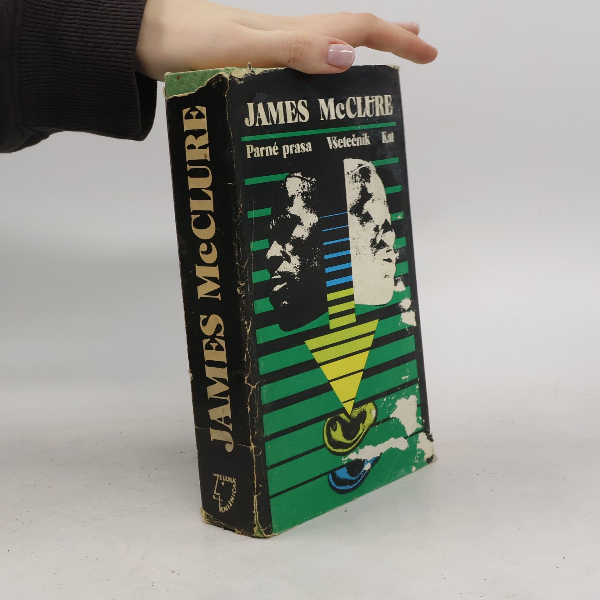 James McClure Parné prasa. Všetečník. Kat