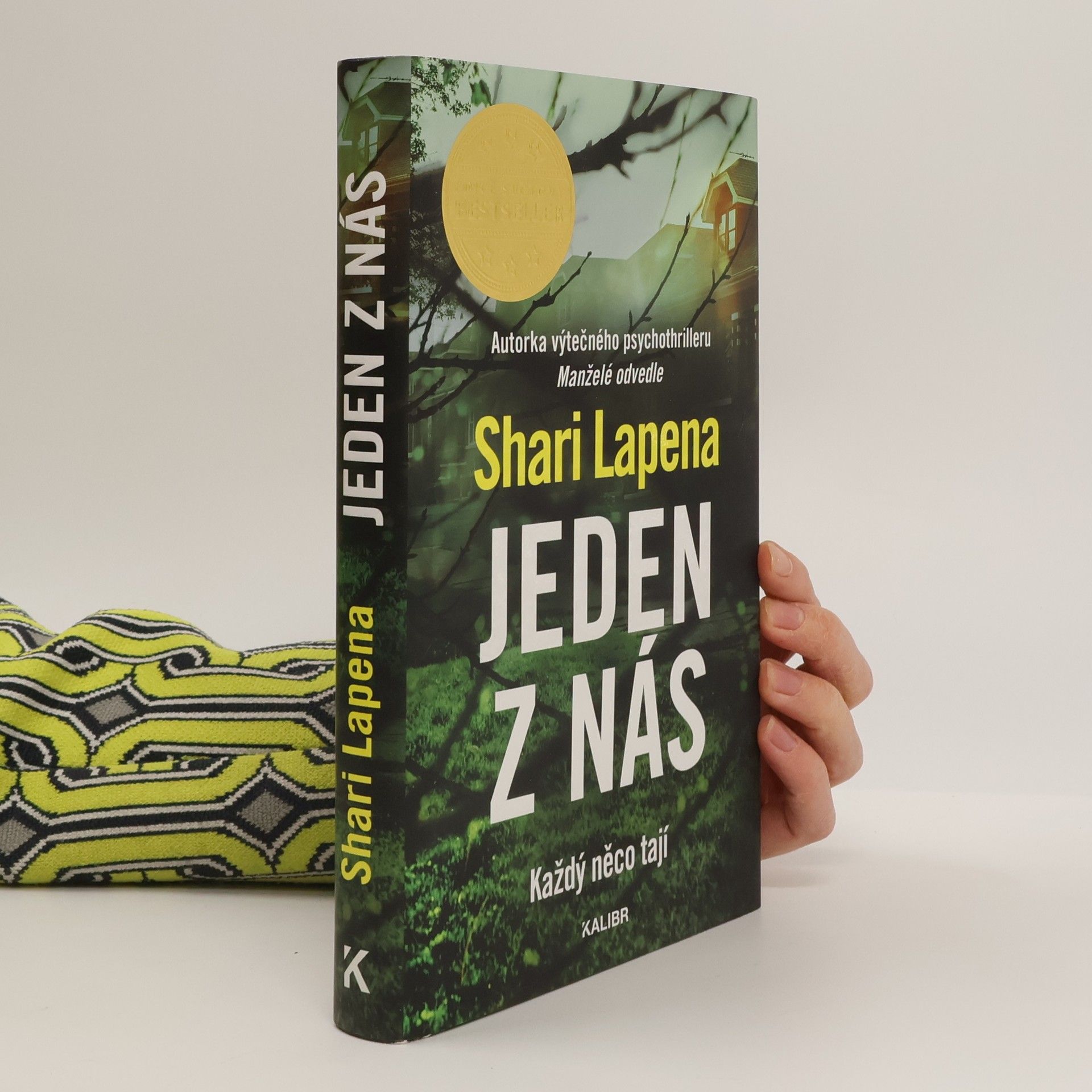 Shari Lapena Jeden z nás