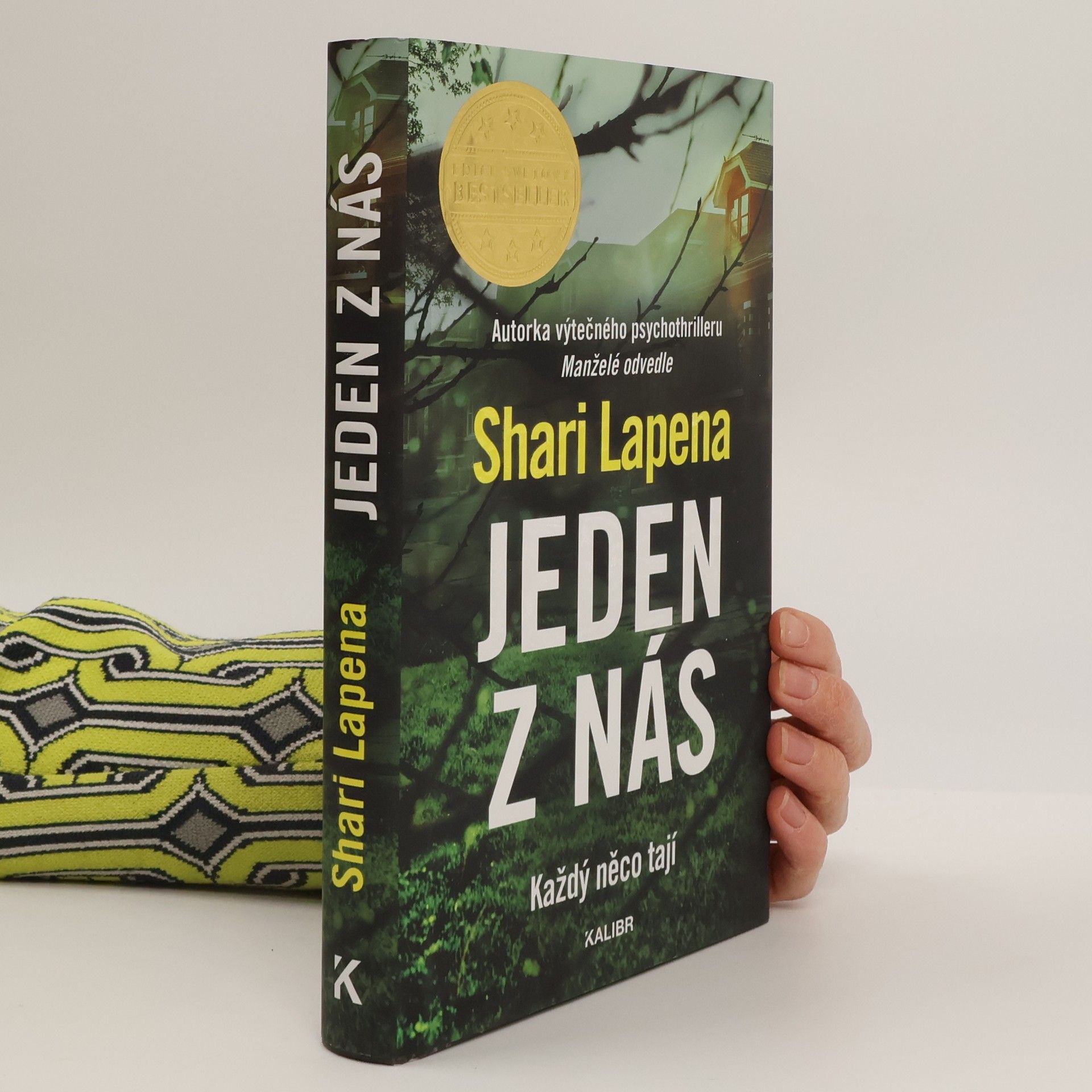 Shari Lapena Jeden z nás