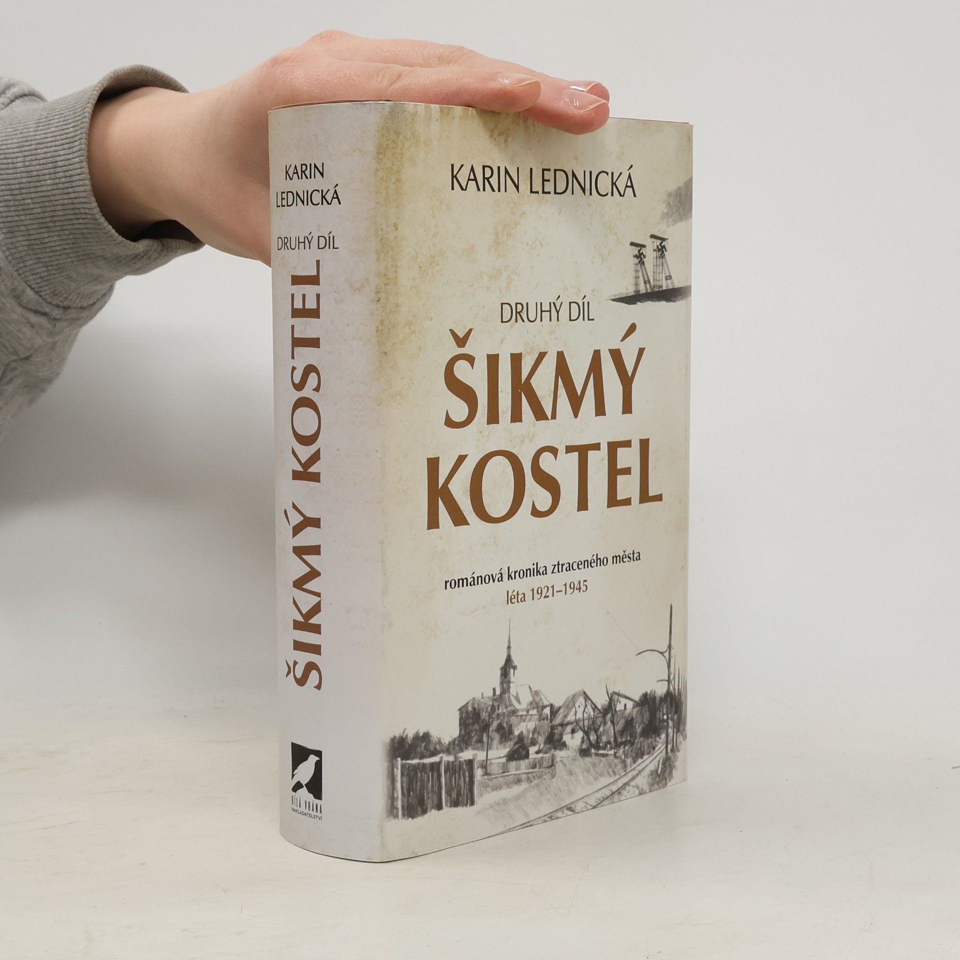 Karin Lednická Šikmý kostel 2